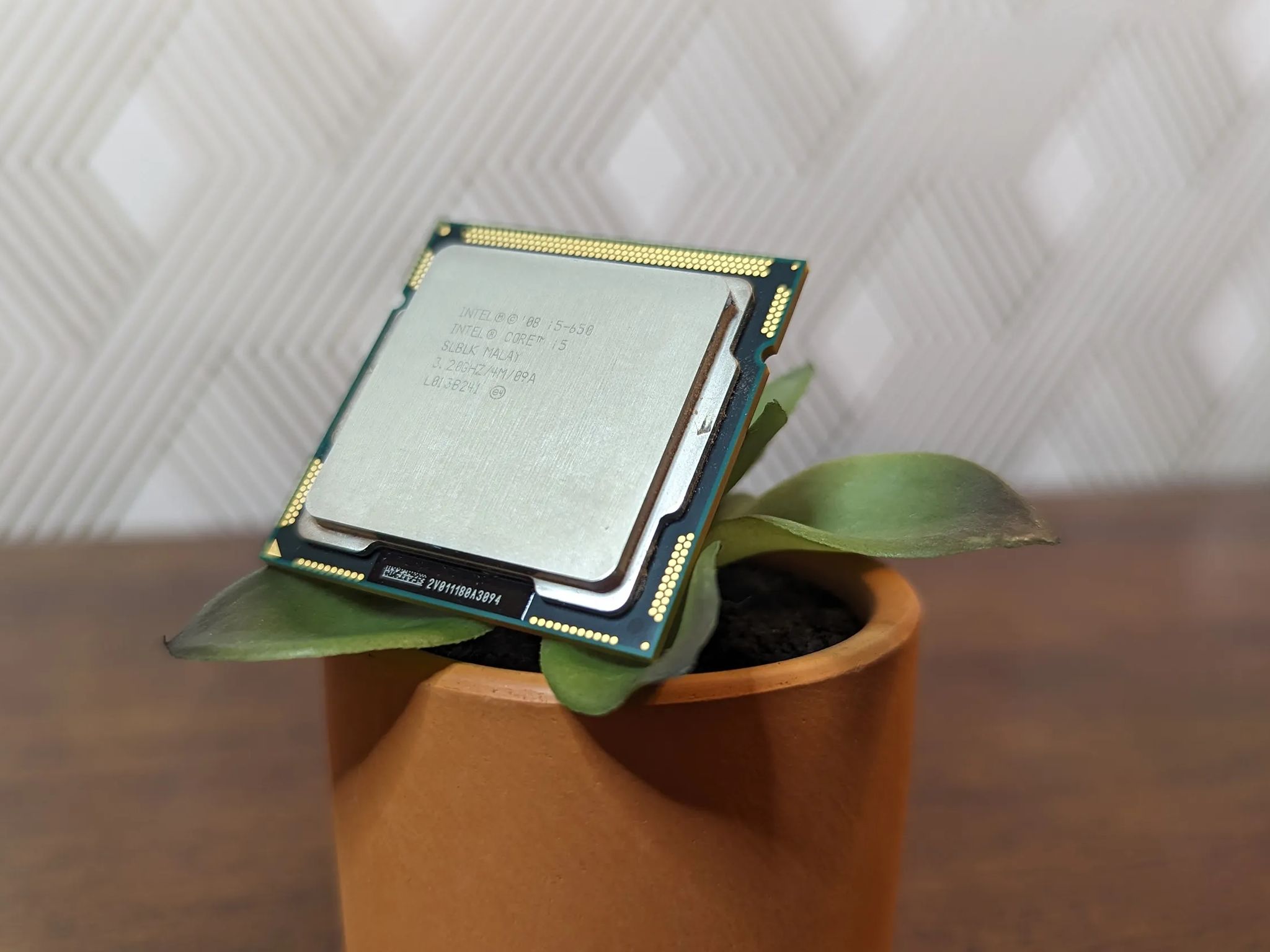 Intel Core i5-650 3.2 GHz 2.5GT/s LGA1156 Desktop CPU Processor