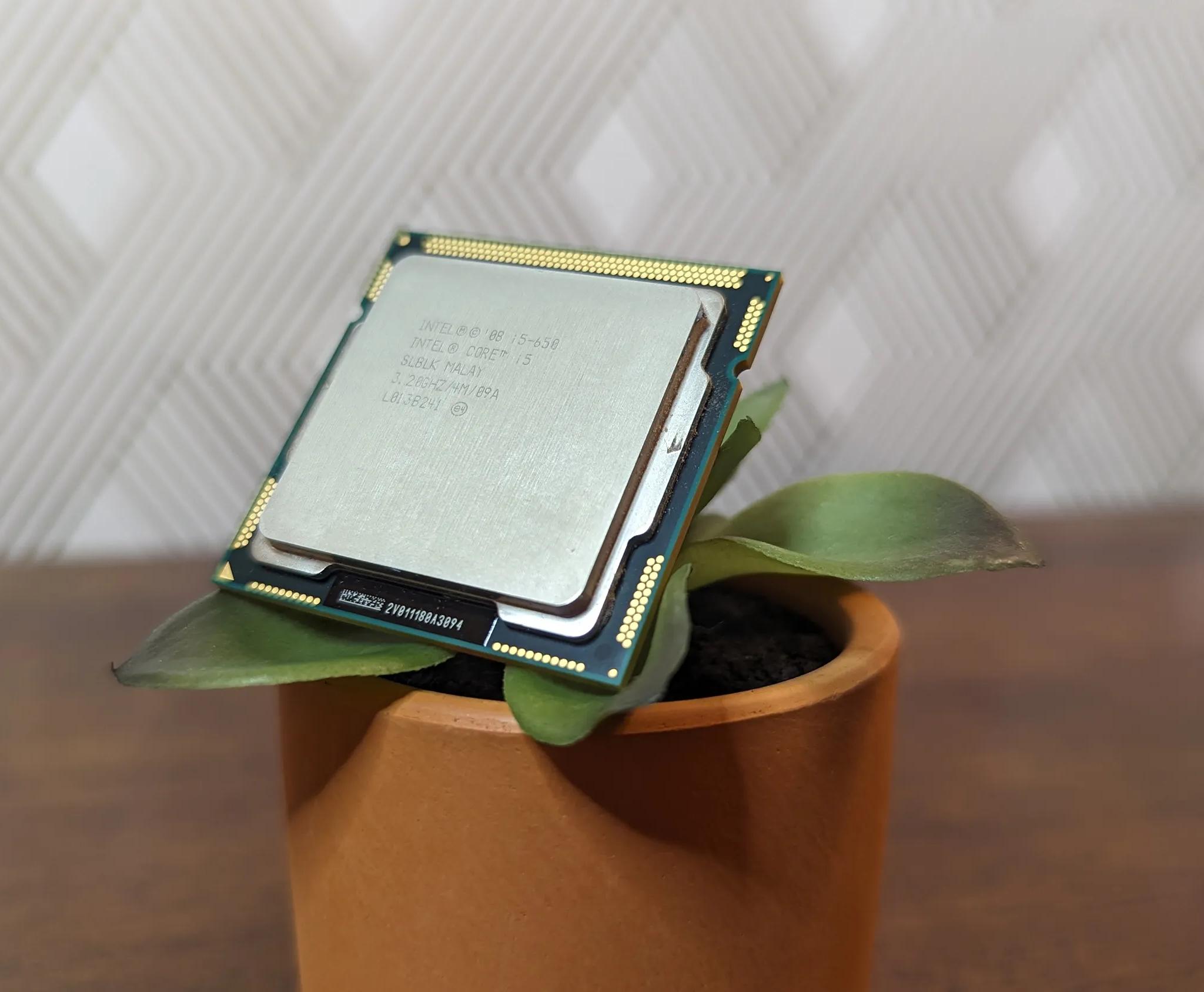 Intel Core i5-650 3.2 GHz 2.5GT/s LGA1156 Desktop CPU Processor