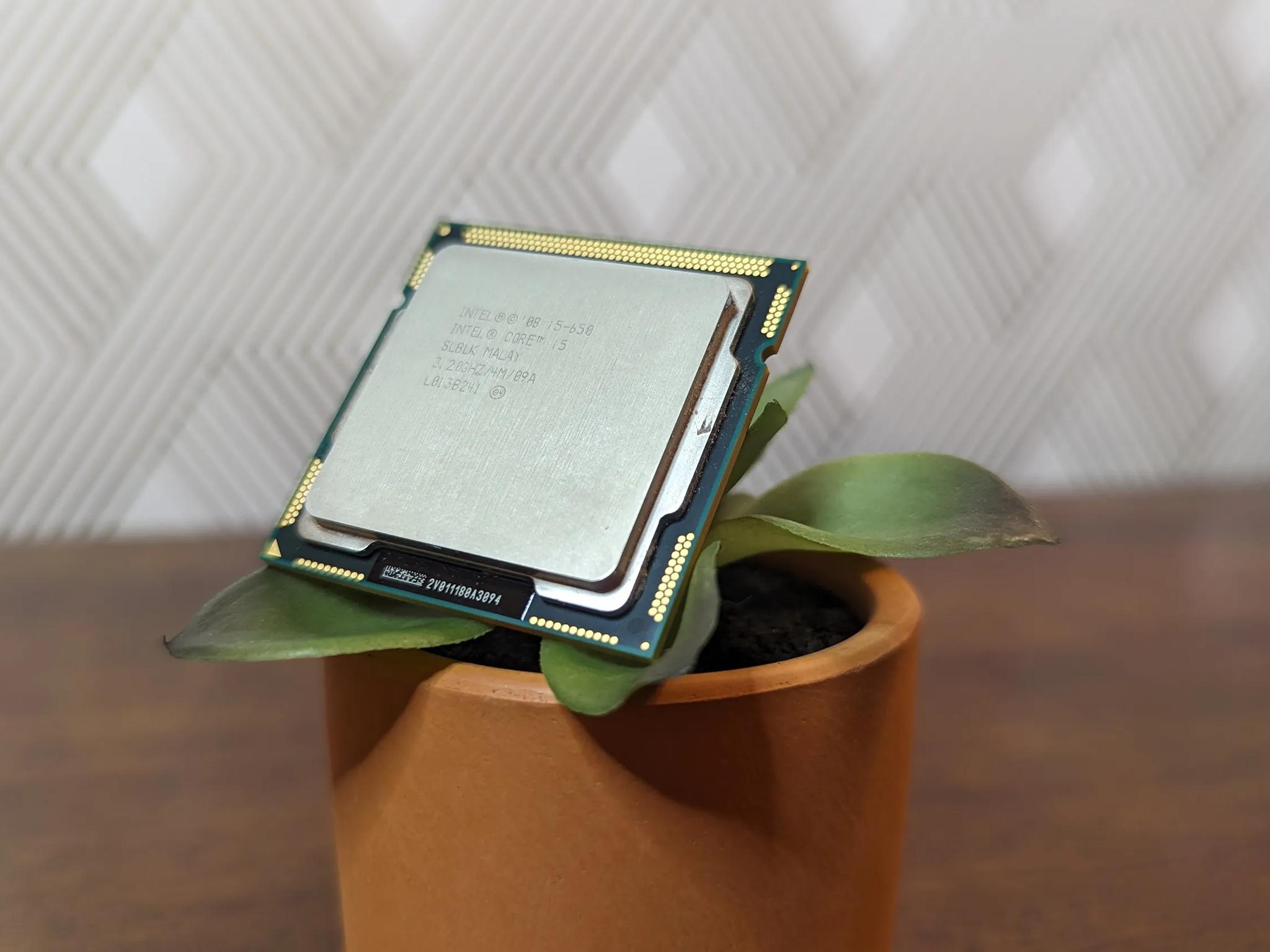 Intel Core i5-650 3.2 GHz 2.5GT/s LGA1156 Desktop CPU Processor
