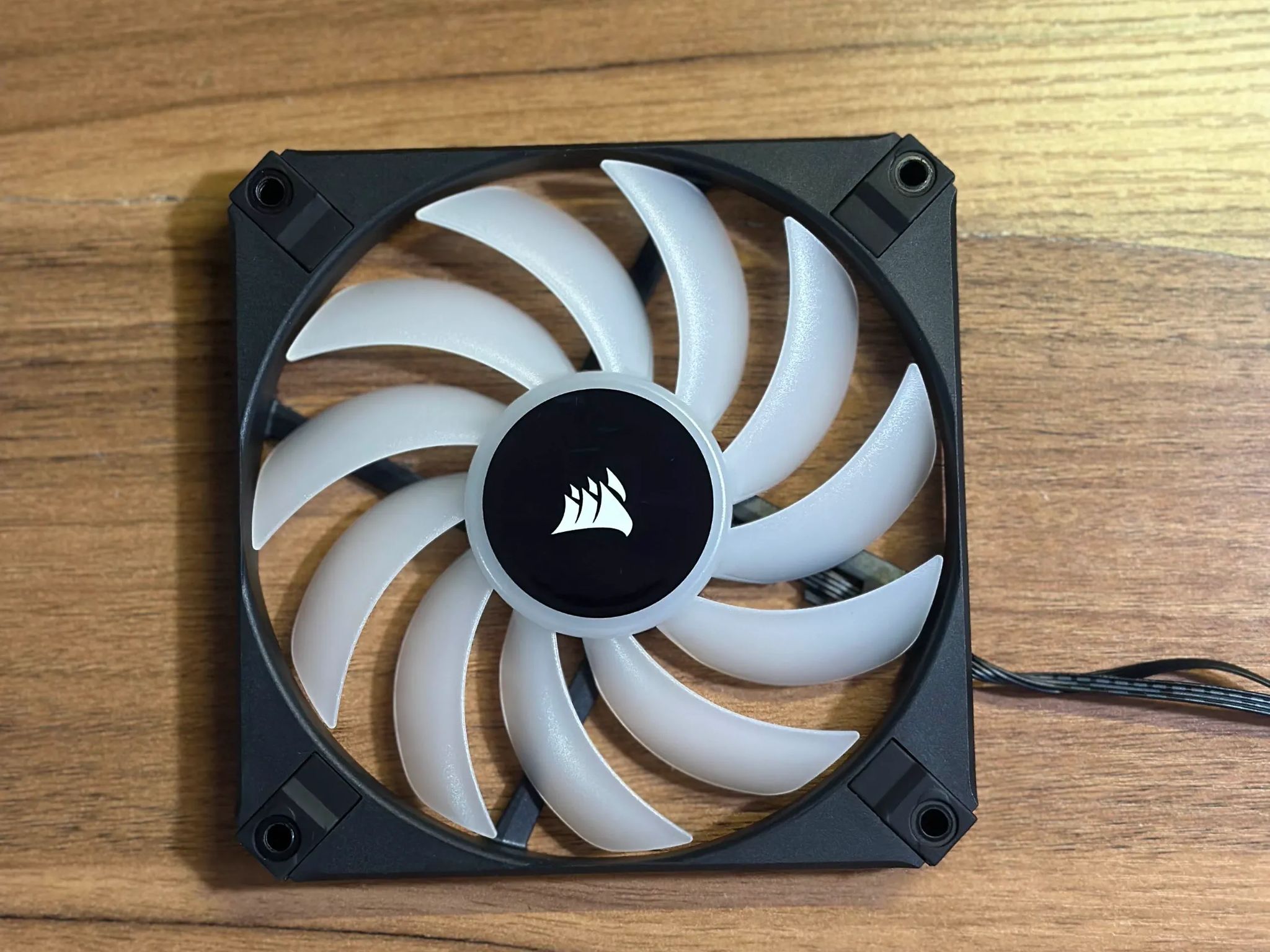 Corsair AF120 RGB SLIM 120mm RGB Fan