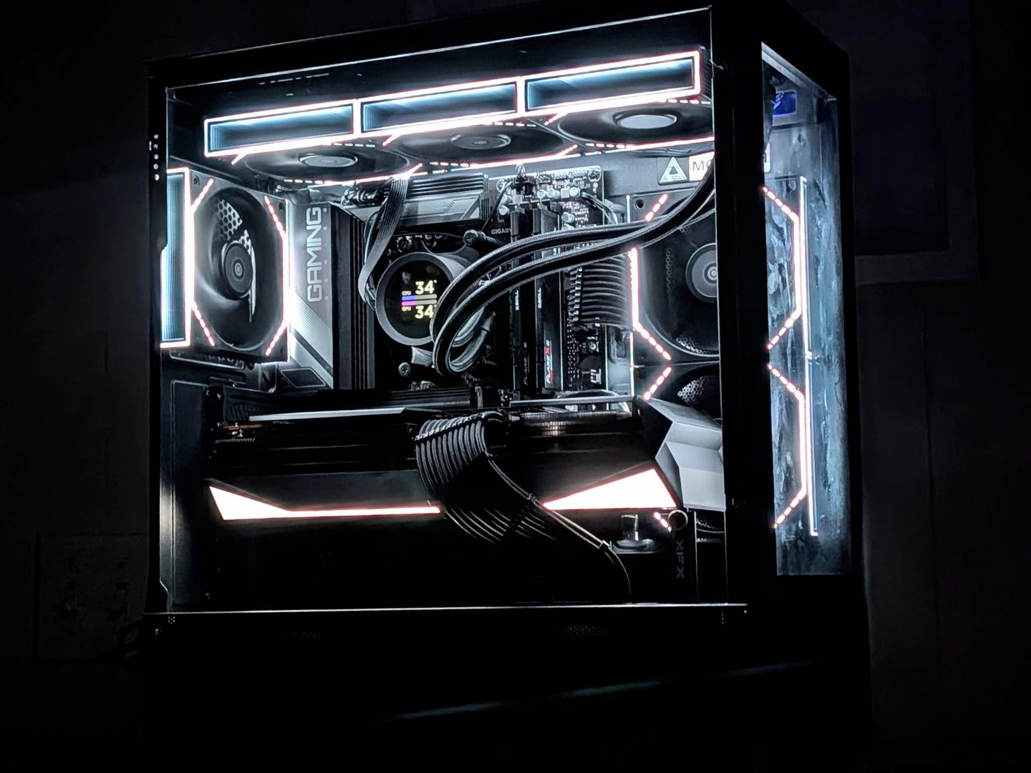 ⚫ ⚡High-End Gaming PC  Ryzen 7 7800X3D • RX 9070 XT Mercury • 32GB DDR5 • 2TB Gen4