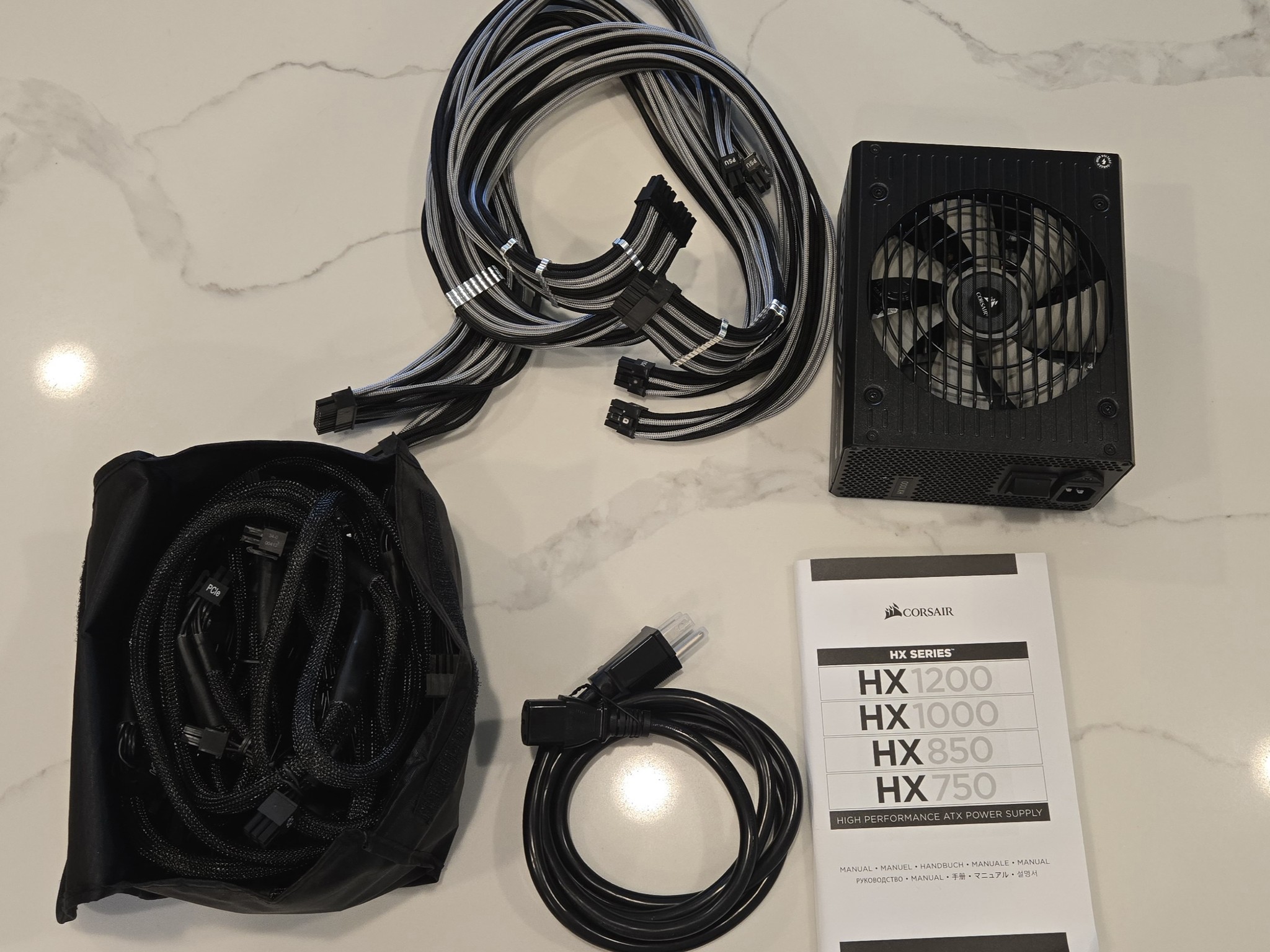Corsair HX Series HX1000 — 1000 Watt 80 PLUS® PLATINUM Certified Fully Modular PSU