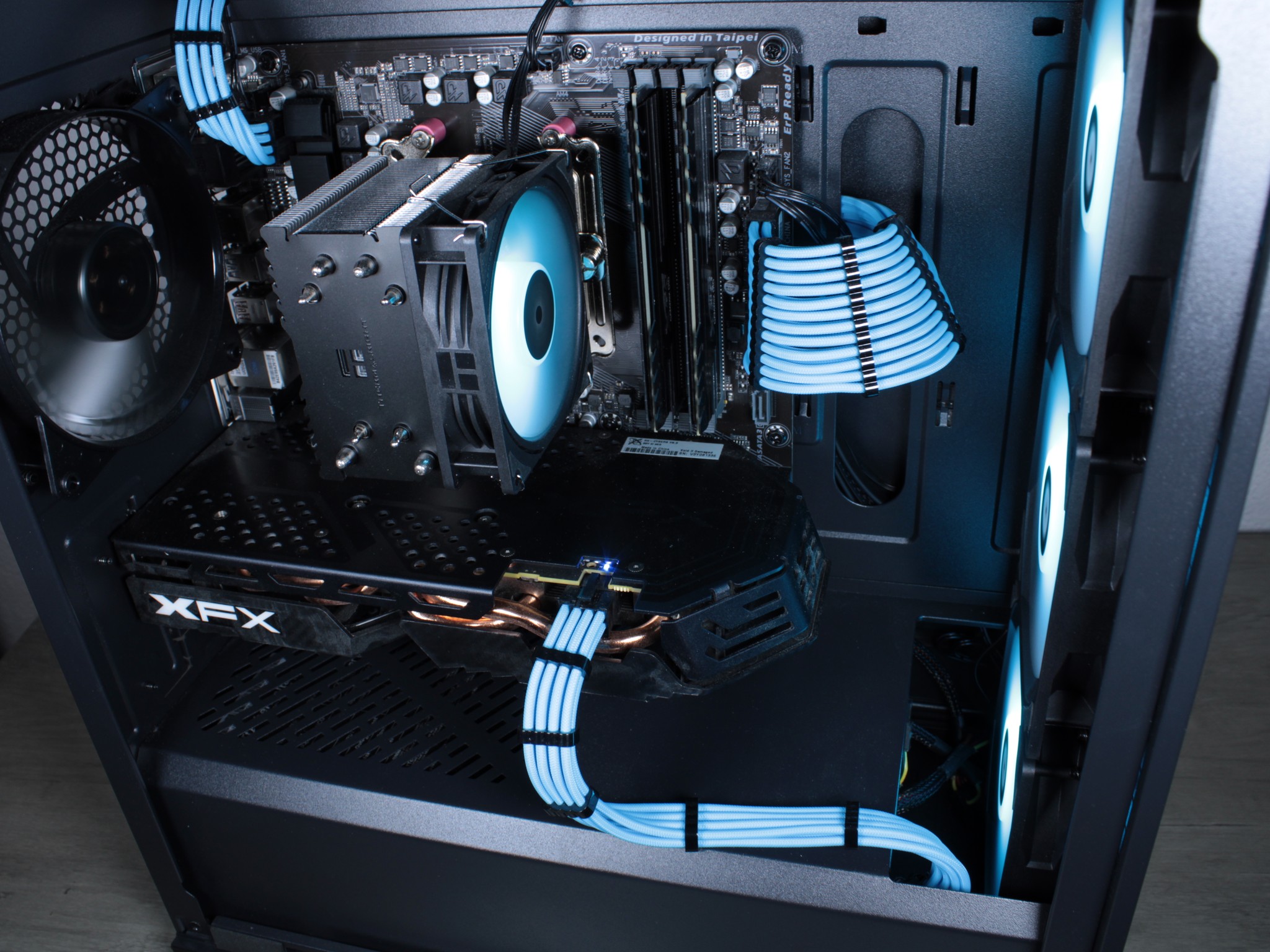 AMD RX 580 8GB | Ryzen 5 2600 | 16 GB DDR4 3200MHz Ram | 1 TB NVMe M.2 | Win 11 Activated | WiFi
