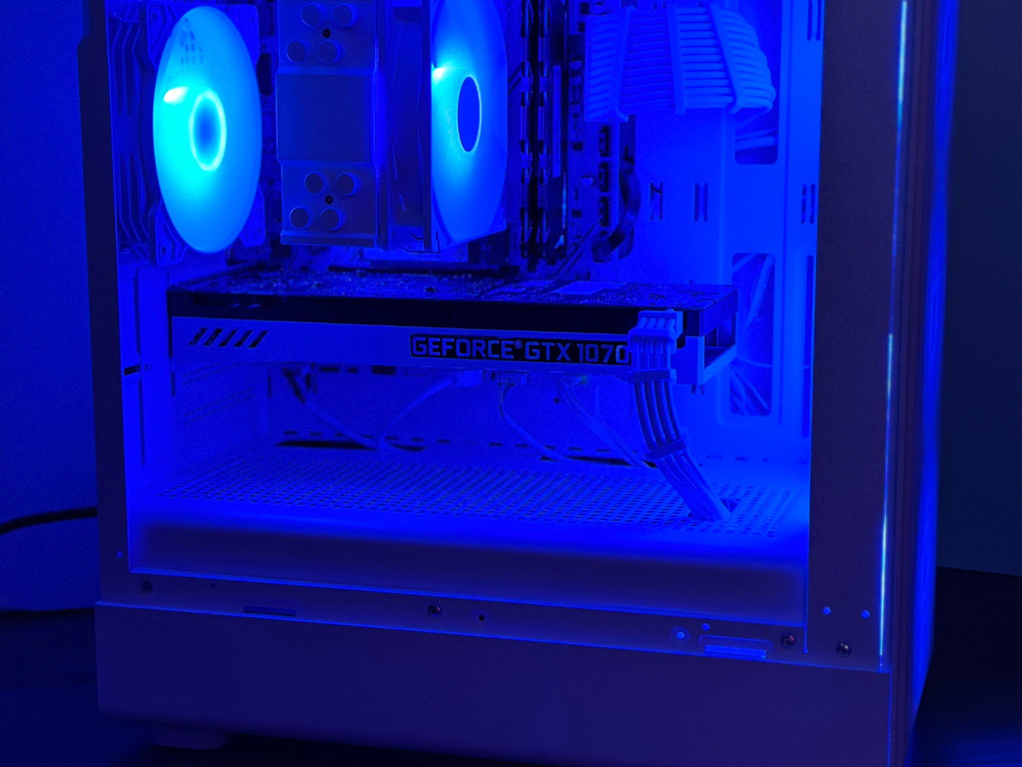 GTX 1070 | Ryzen 5 2600x | 16GB DDR4 | 1.26TB | Windows 11 | Office 2024 | WiFi | Custom Gaming PC