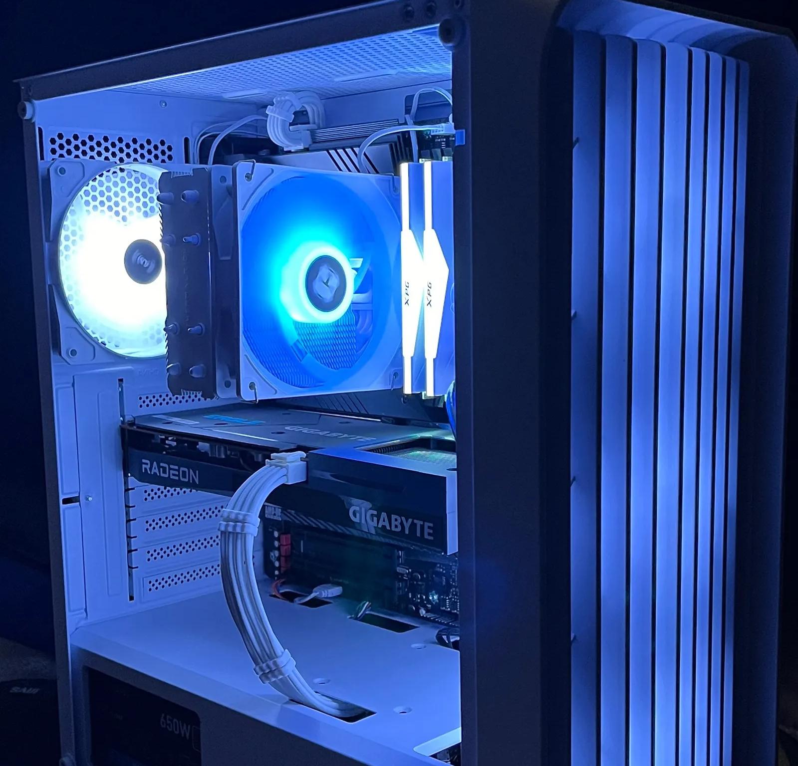 ⚪🔵DAYBREAK🔵⚪1080P Gaming and Streaming PC | AMD RX 6600, Intel Core i5, 16GB RAM, 512 NVME, 1TB SSD