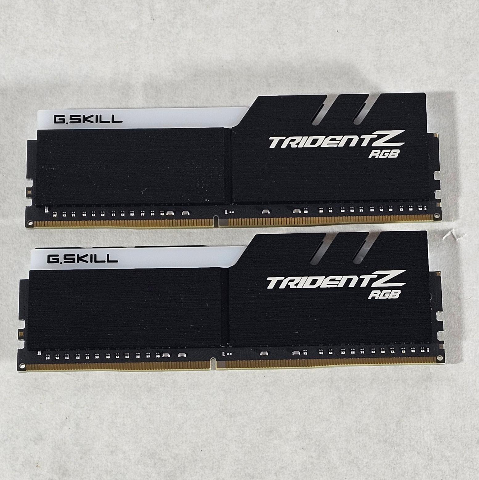 32GB DDR4 (2x16GB) 486 CL16 3200MT/s G.Skill Trident Z