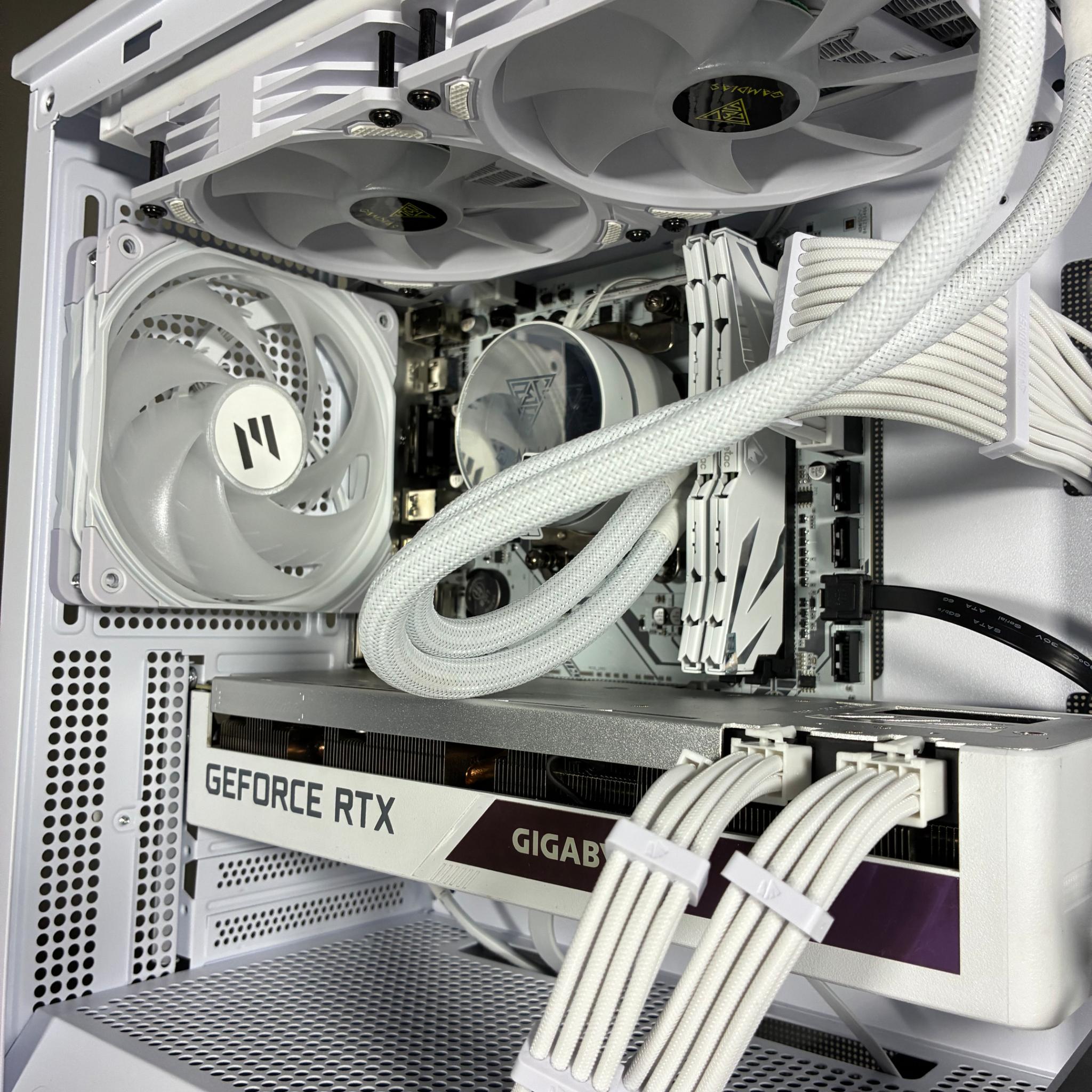 WICKED WHITE PC | RTX 3070 | Ryzen 7 3700X | 32 GB RAM | 1.5 TB Storage