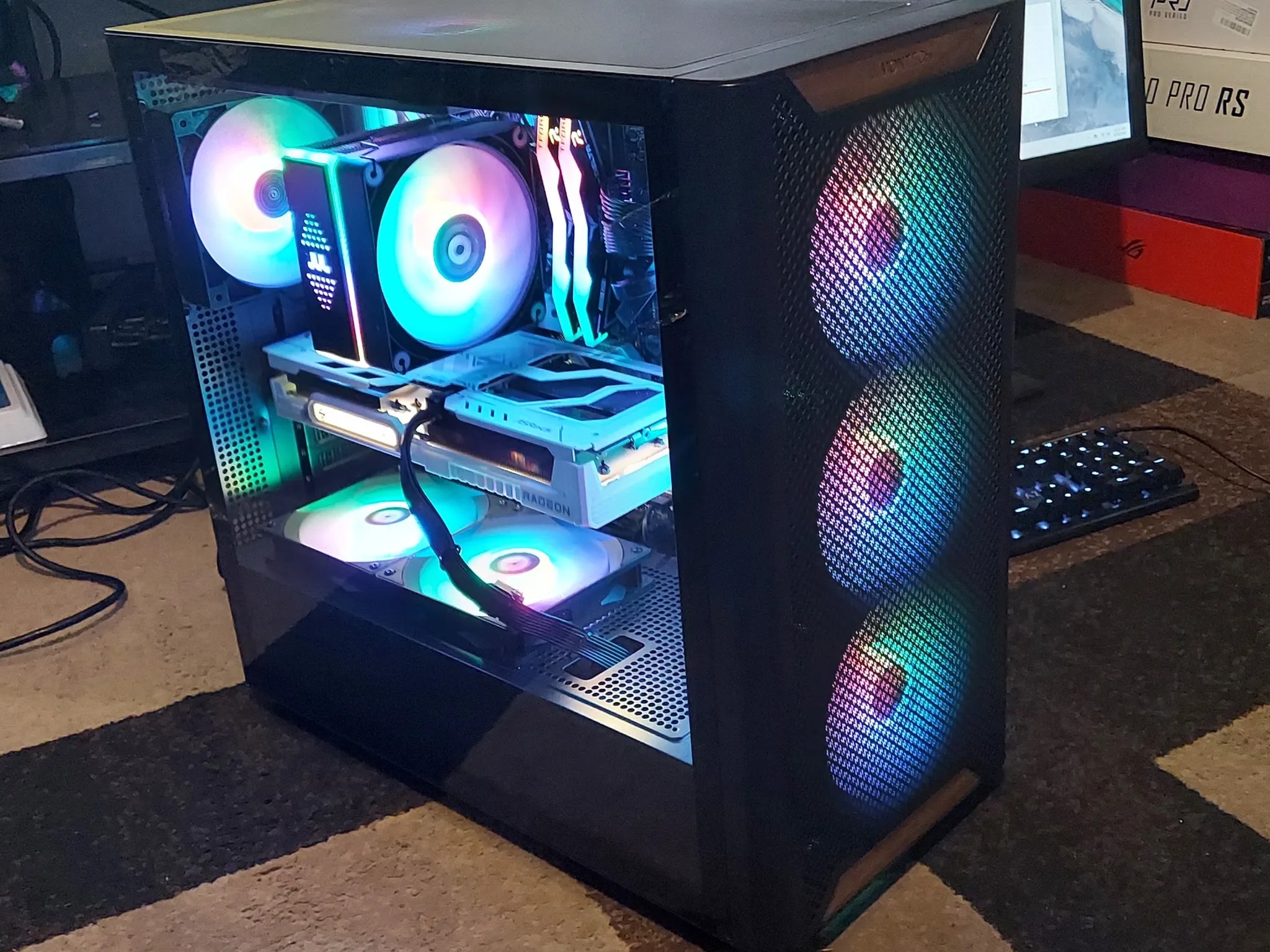 Ryzen 7700/RX 9060XT Gaming PC