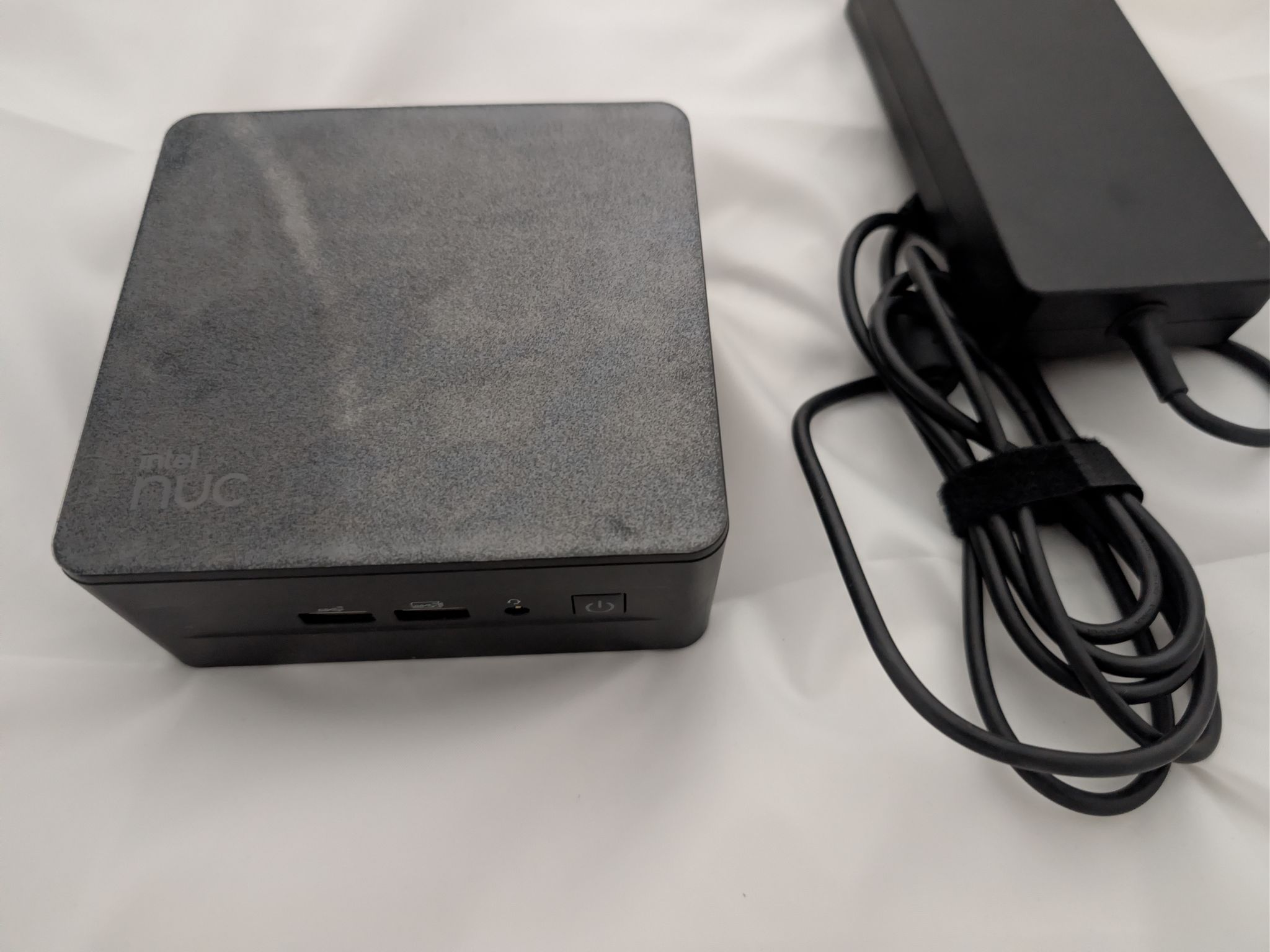 Intel NUC 13 PRO Intel 13th Gen Core i5-1340P Tall Barebones Kit Mini PC - NUC13ANHi5