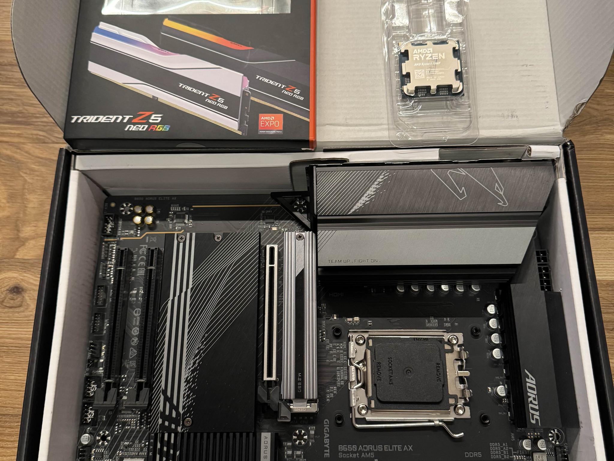 B650 AORUS ELITE AX Motherboard + AMD Ryzen™ 5 7500F + G.SKILL Trident Z5 DDR5 (AMD EXPO) 32GB Combo