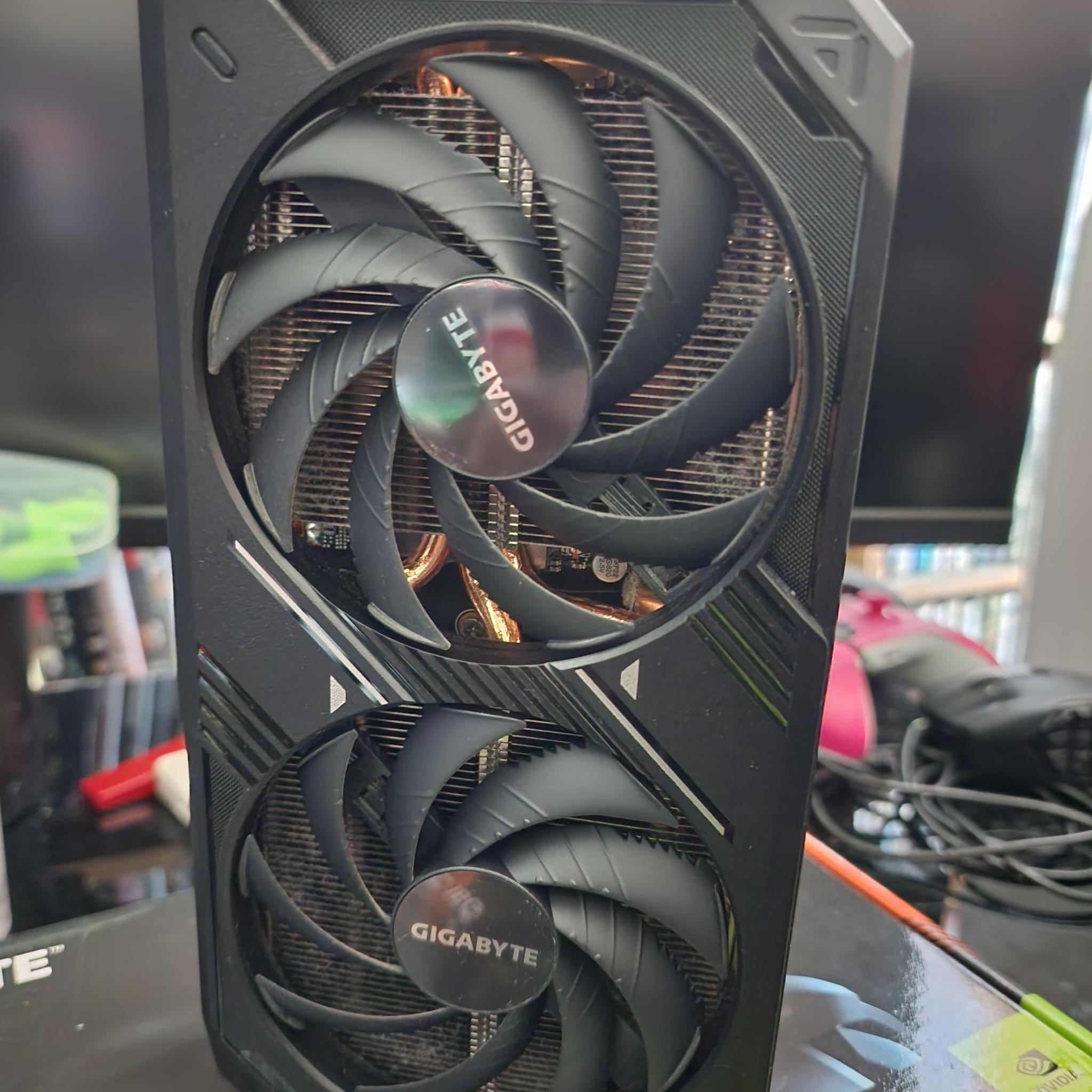 GIGABYTE GeForce RTX 5060 Ti WINDFORCE MAX OC 16GB