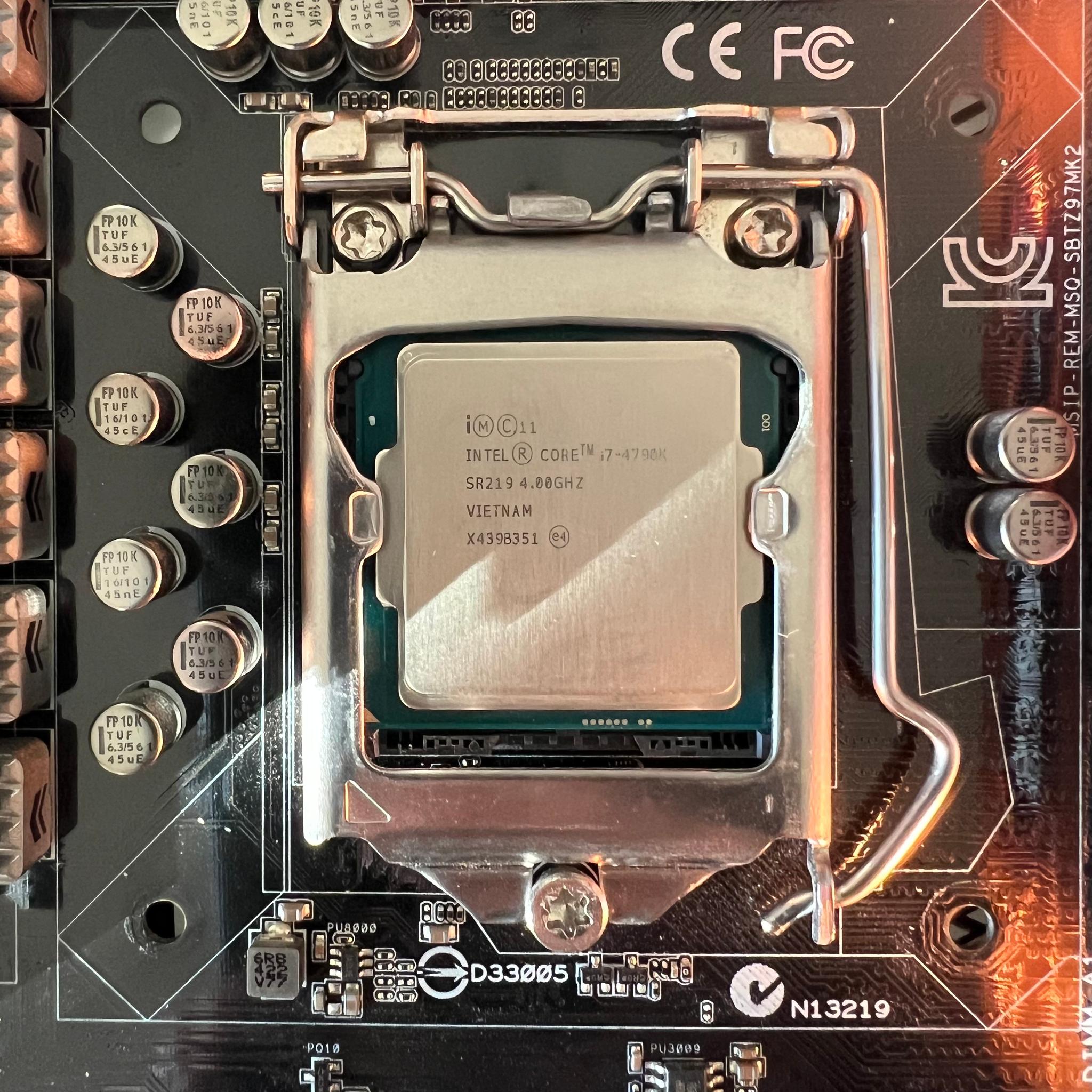 SABERTOOTH Z97 Mark 2 | i7-4790k| 4x4GB DRAM | PCI Express WIFI N Adapter
