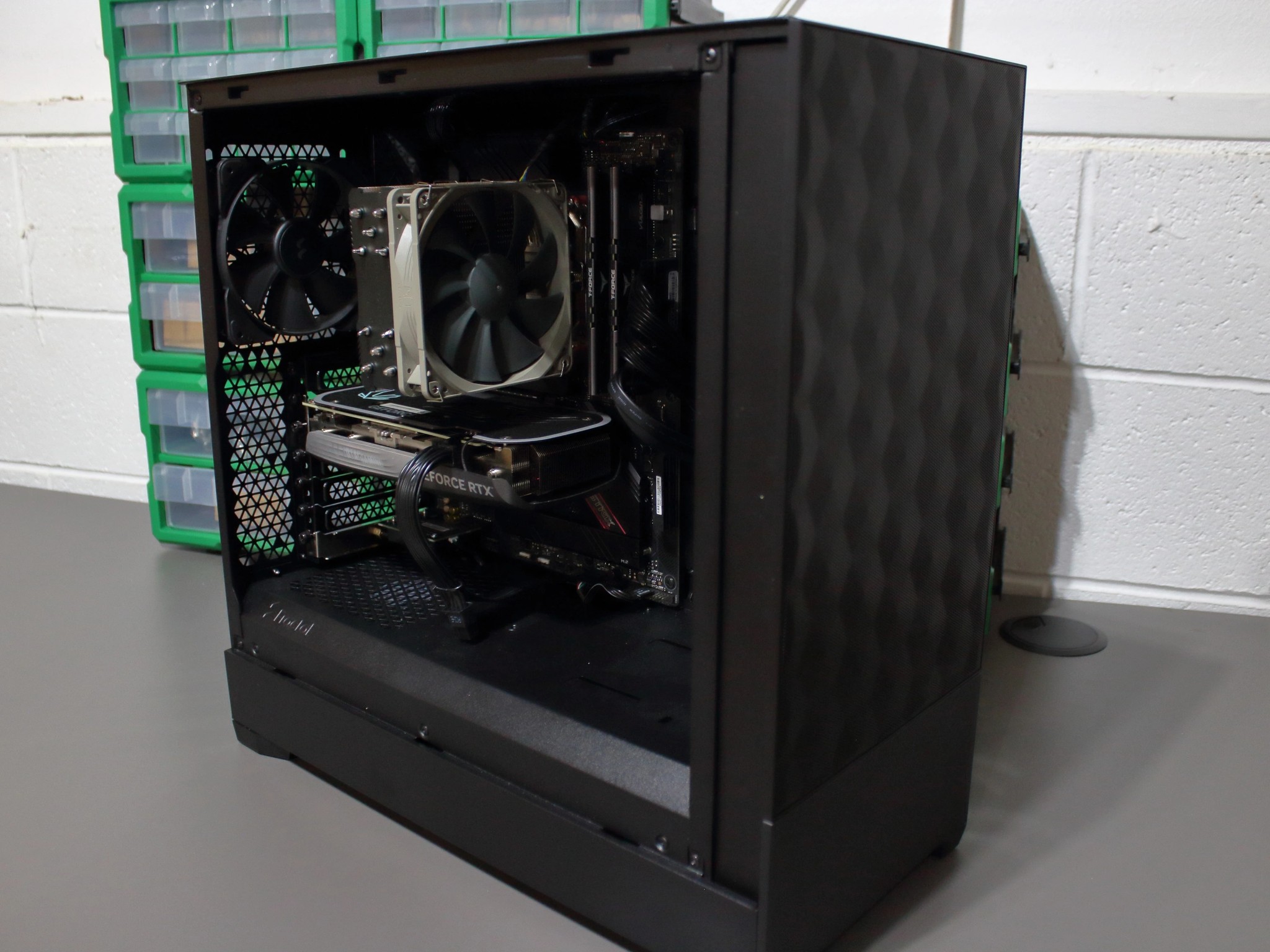 4070 | 5700x3d | 32gb DDR4 | 2TB NVME