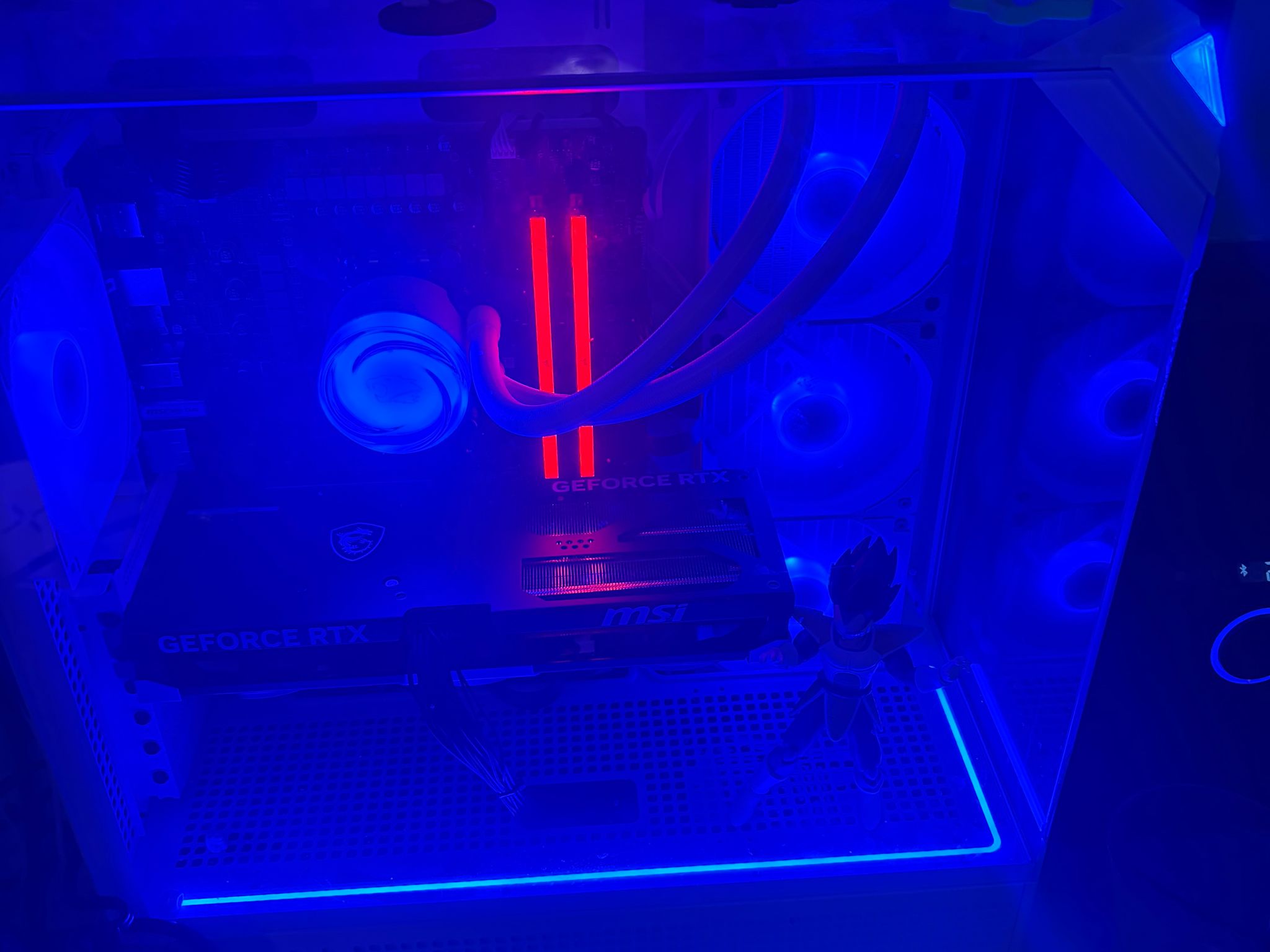 iBUYPOWER Gaming PC RTX 5070 12GB Ryzen 9 9900X 32GB DDR5 2TB NVMe Win11 White