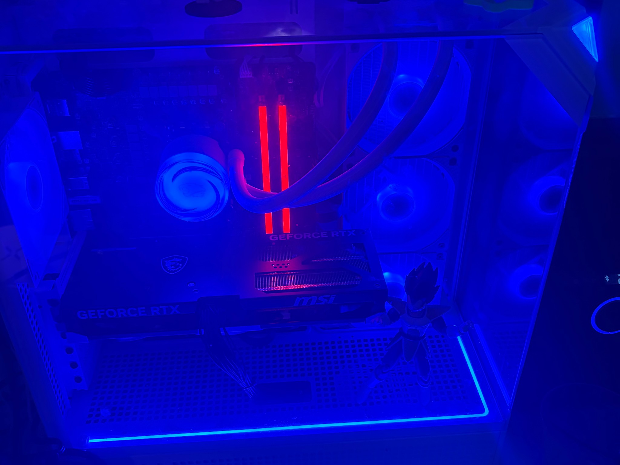 iBUYPOWER Gaming PC RTX 5070 12GB Ryzen 9 9900X 32GB DDR5 2TB NVMe Win11 White