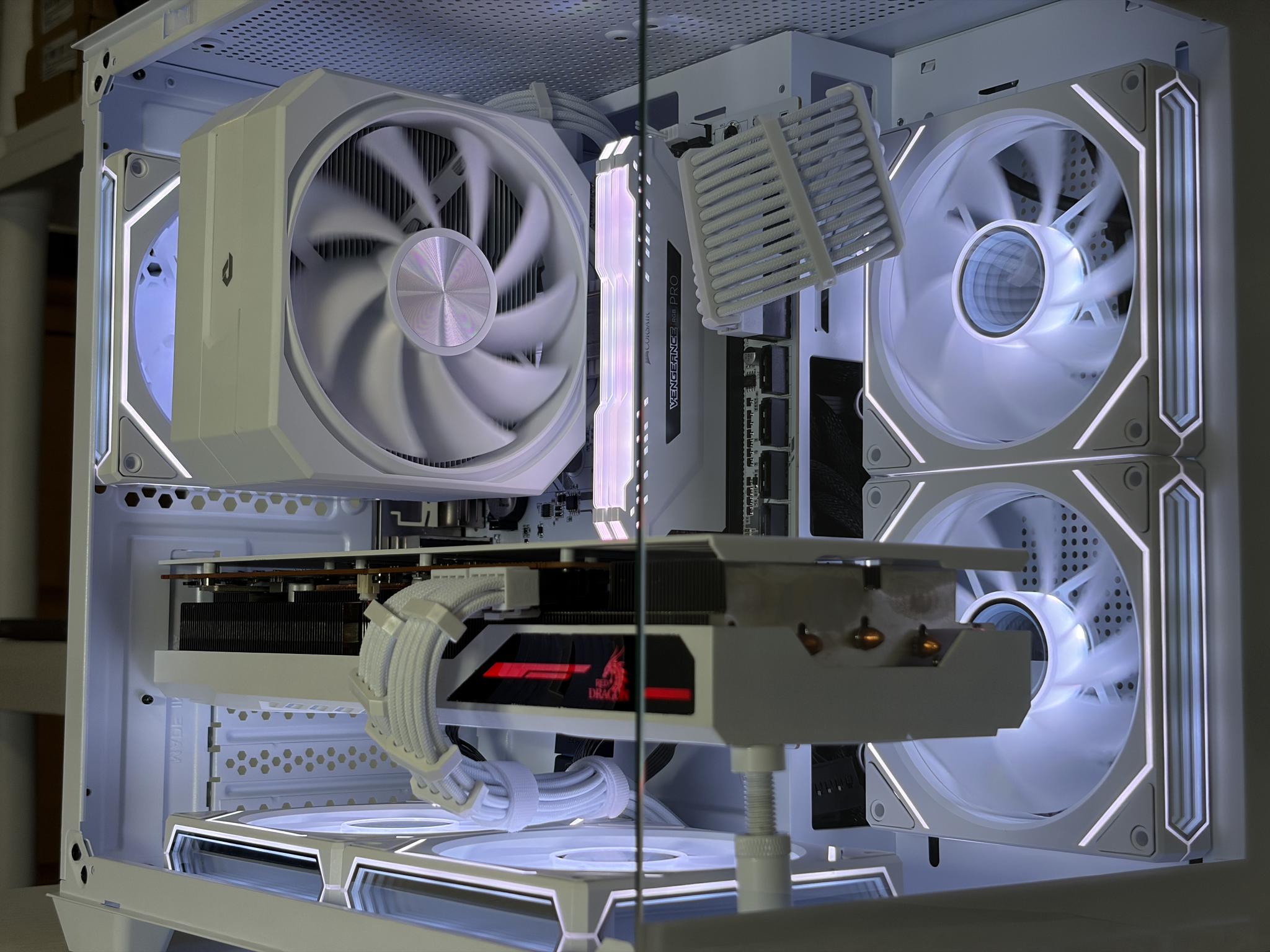 🔥 RX 6800 + Ryzen 5 5600 – White Gaming PC – 1440p Ultra Monster | 1TB NVMe | 16GB RAM