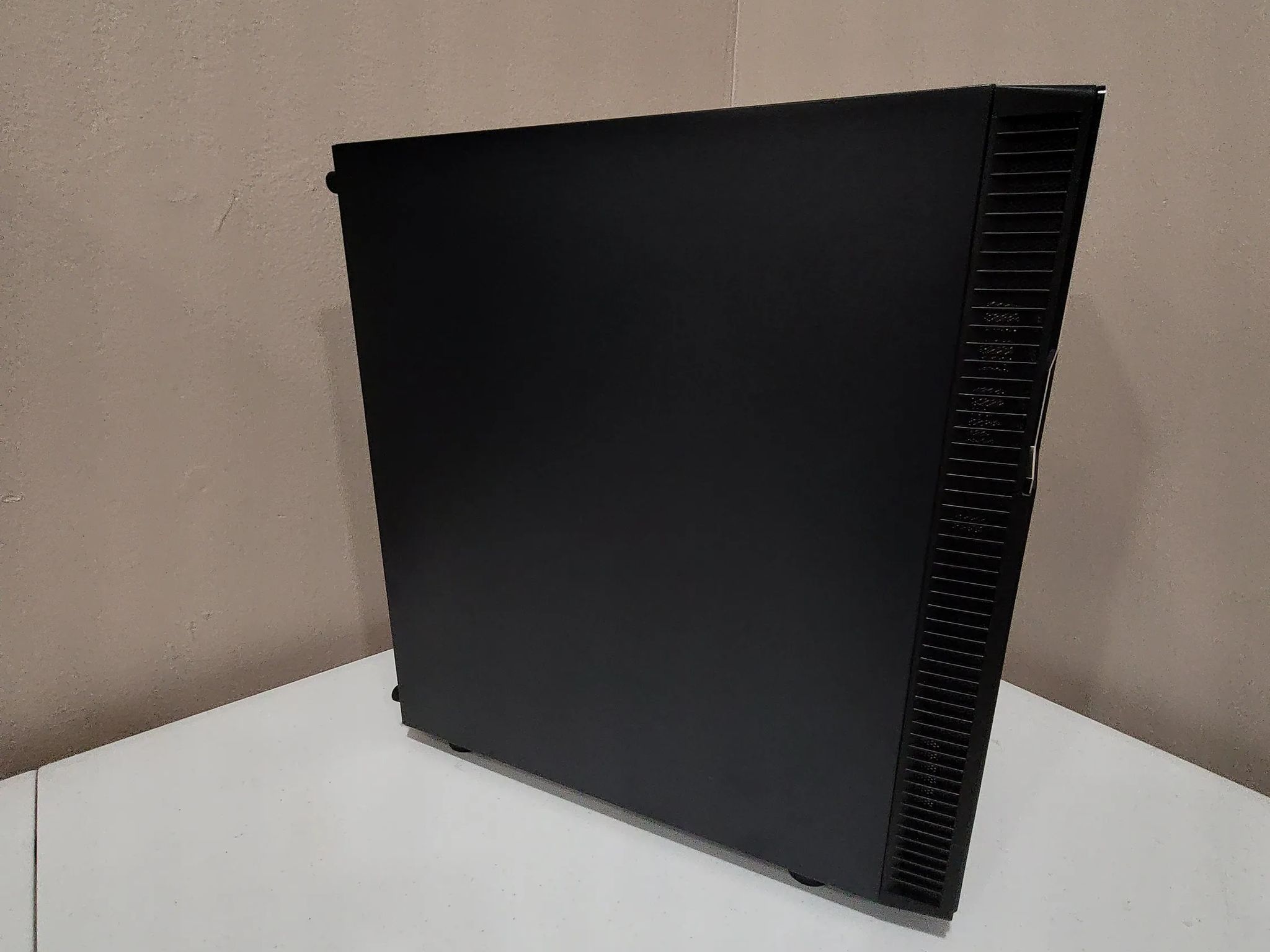 Budget Tusker Build 9558 i5 RX 580
