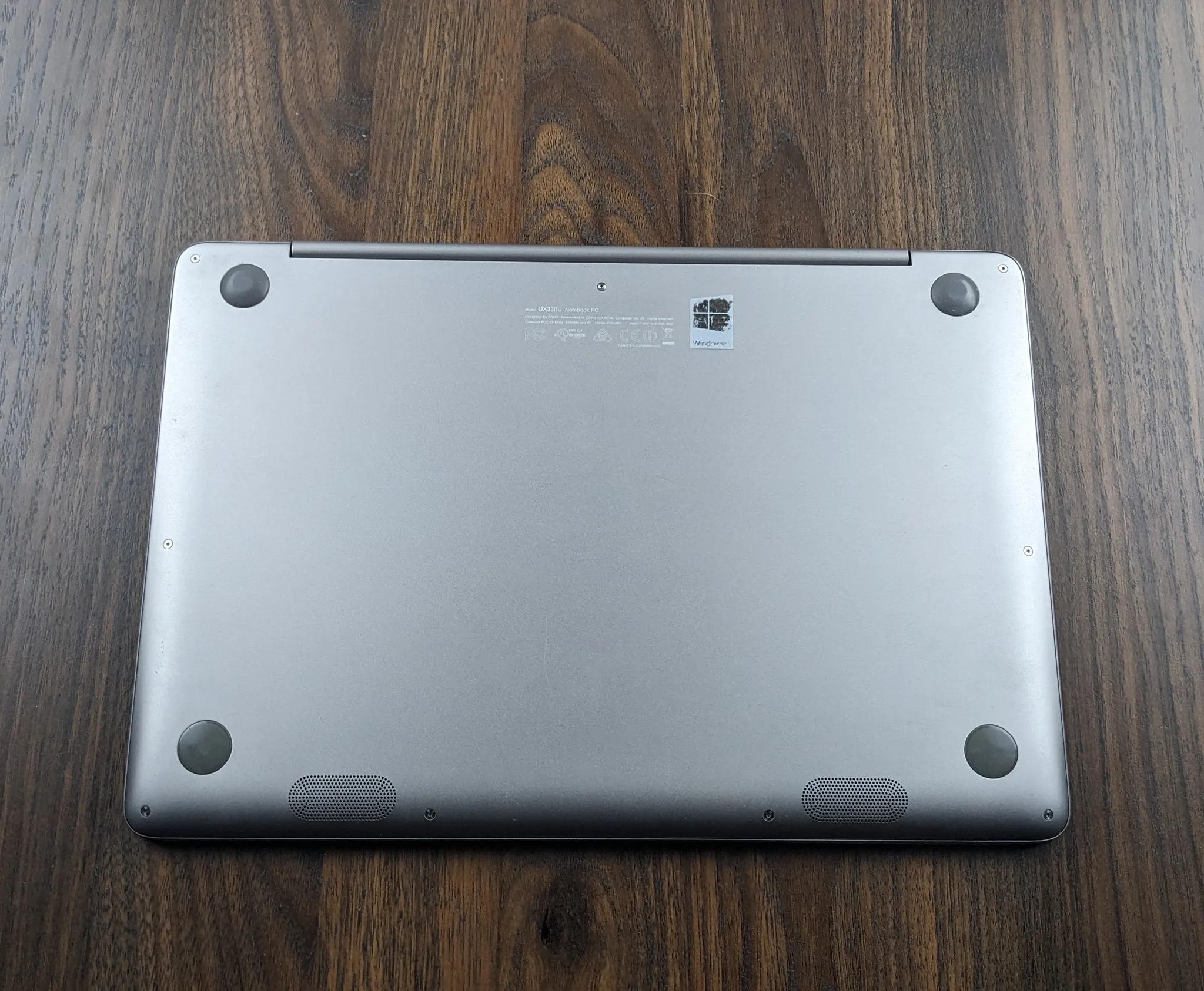 ASUS Zenbook UX330u 1080p 13.3" i5-7200u 256GB SSD 8GB DDR4 1867mhz Ultrabook