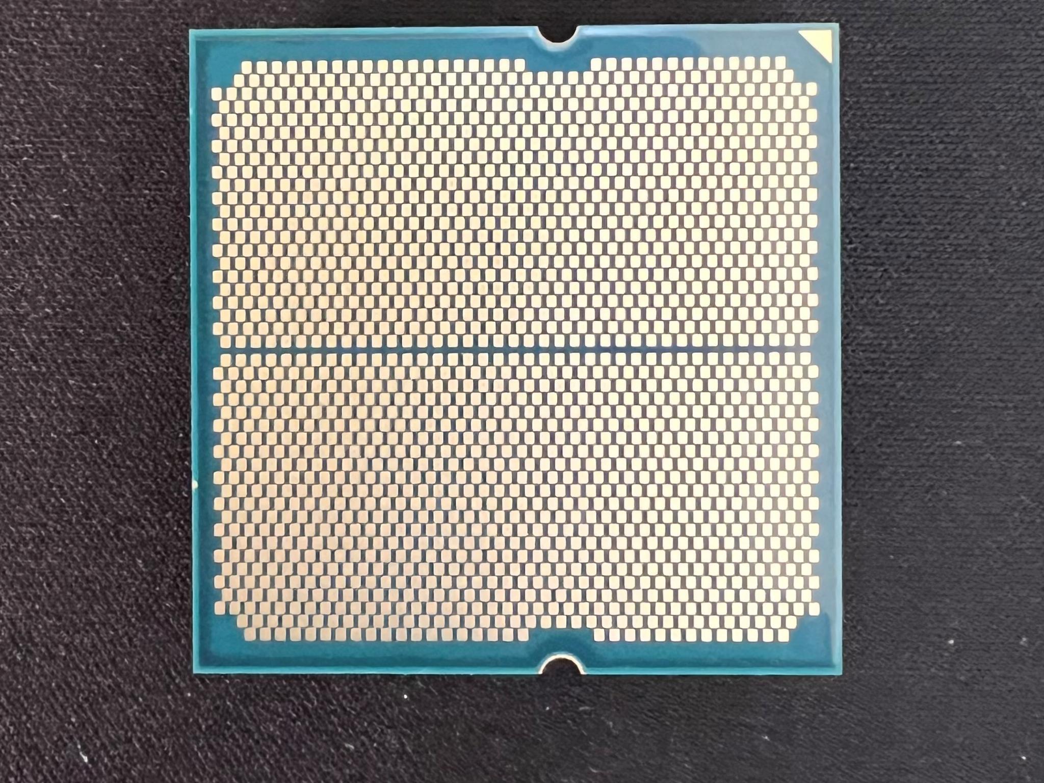 AMD Ryzen 7 7700X 8-Core, 16-Thread Unlocked Desktop Processor