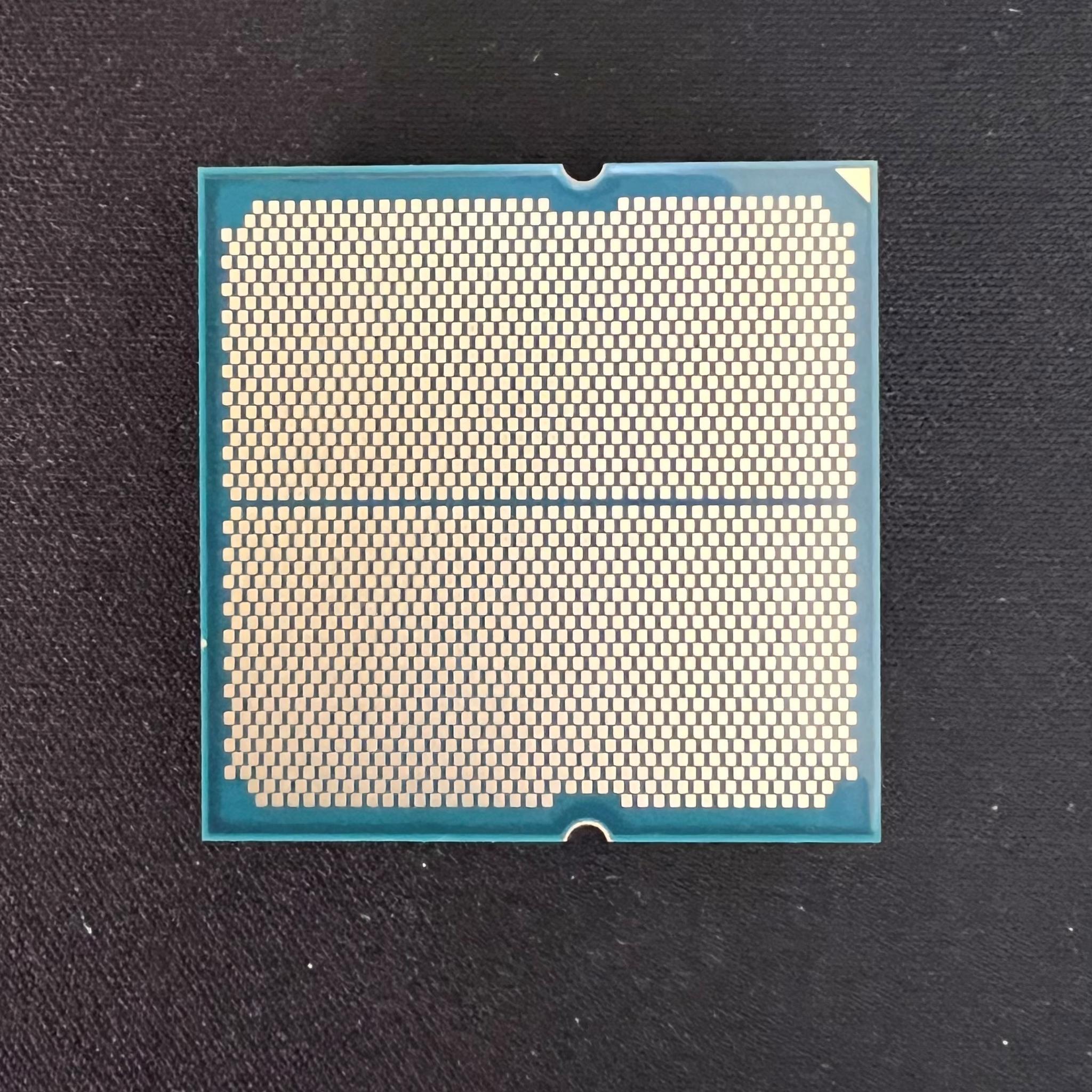 AMD Ryzen 7 7700X 8-Core, 16-Thread Unlocked Desktop Processor