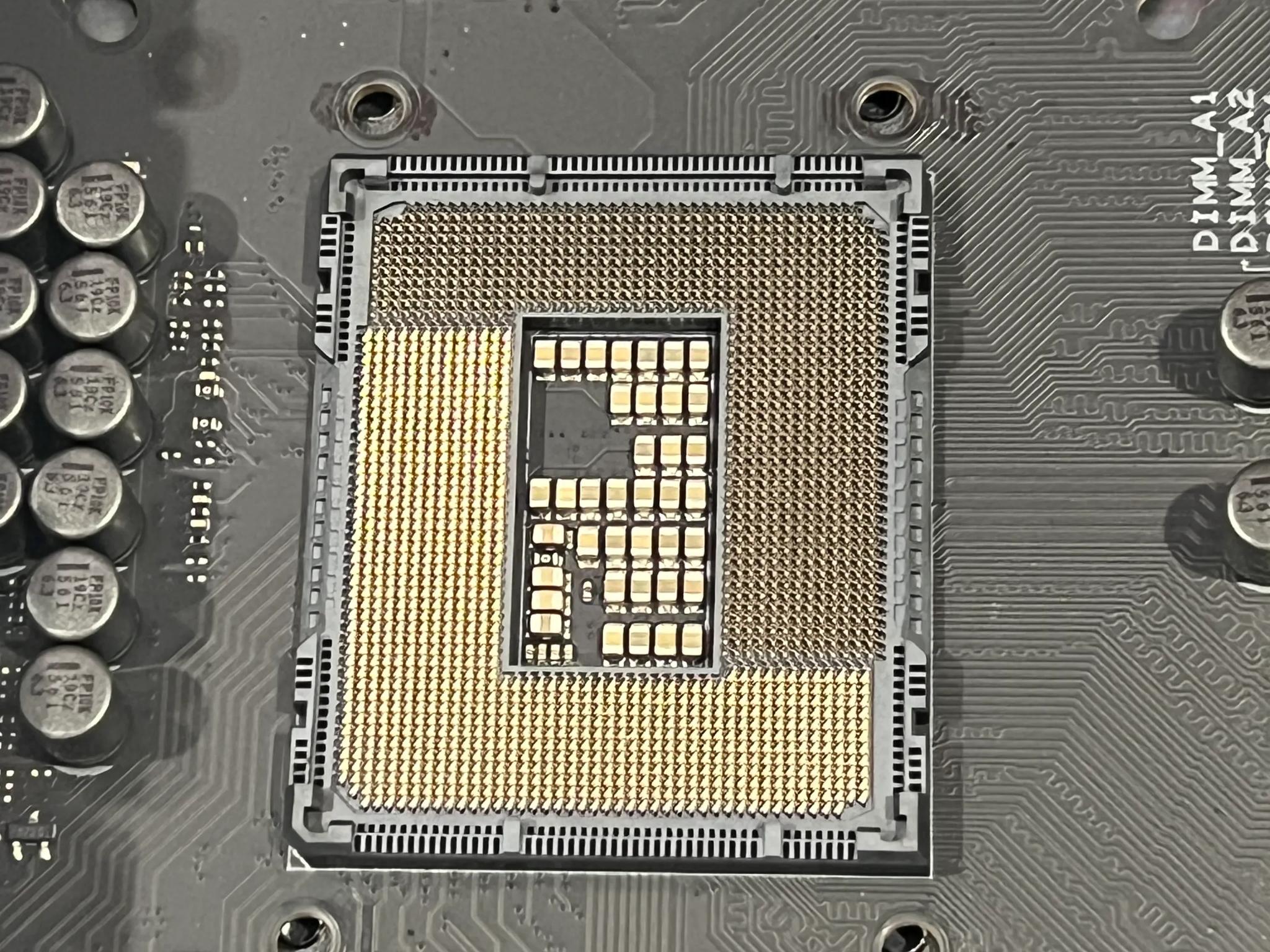 INTEL CORE i9 13900K With ASUS ROG MAXIMUS Z690 HERO and INTEL CONTACT FRAME