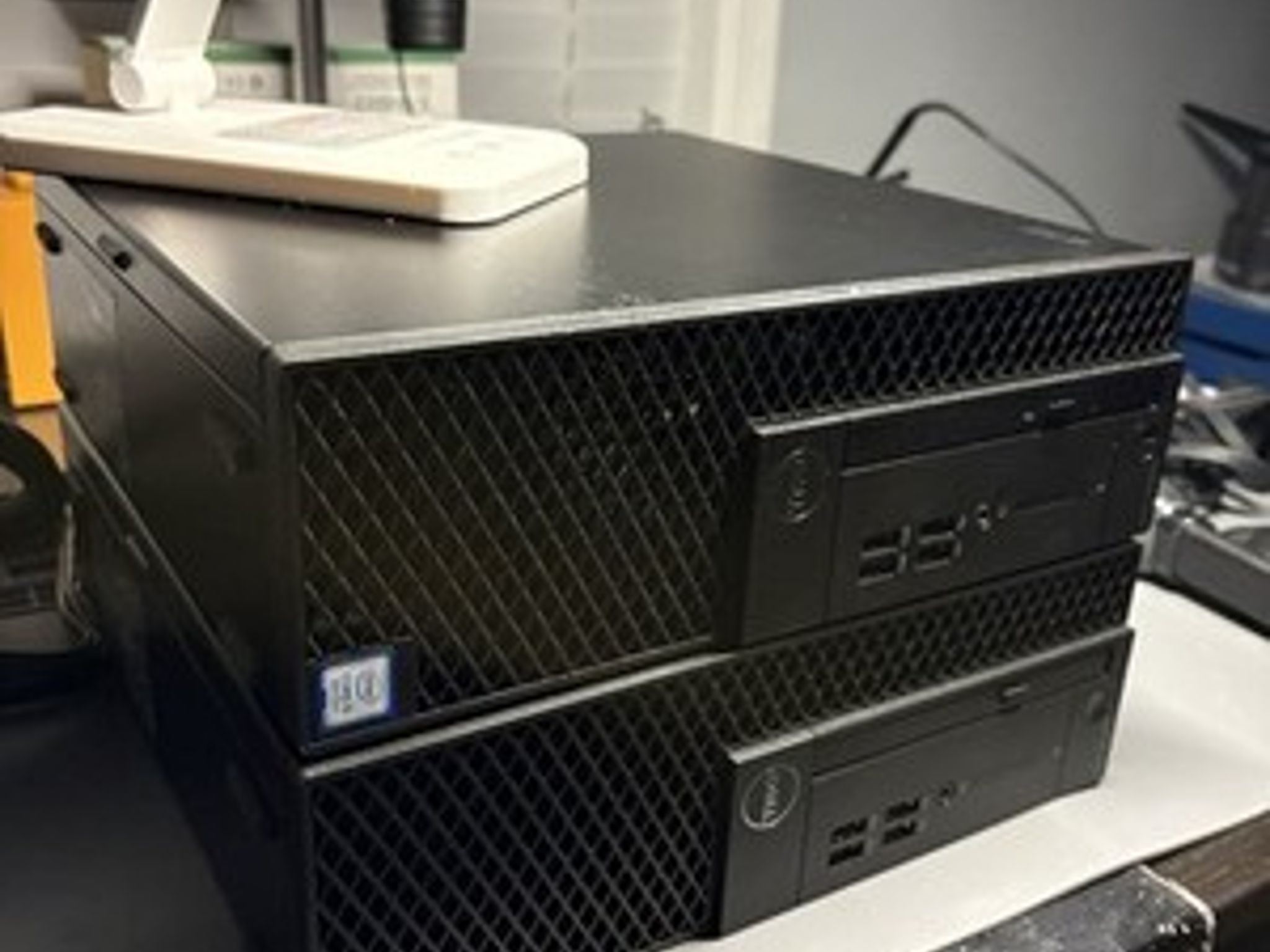 Dell OptiPlex 3070 (256GB SSD, Intel Core i5-9500, 16GB DDR4) Desktop - Black