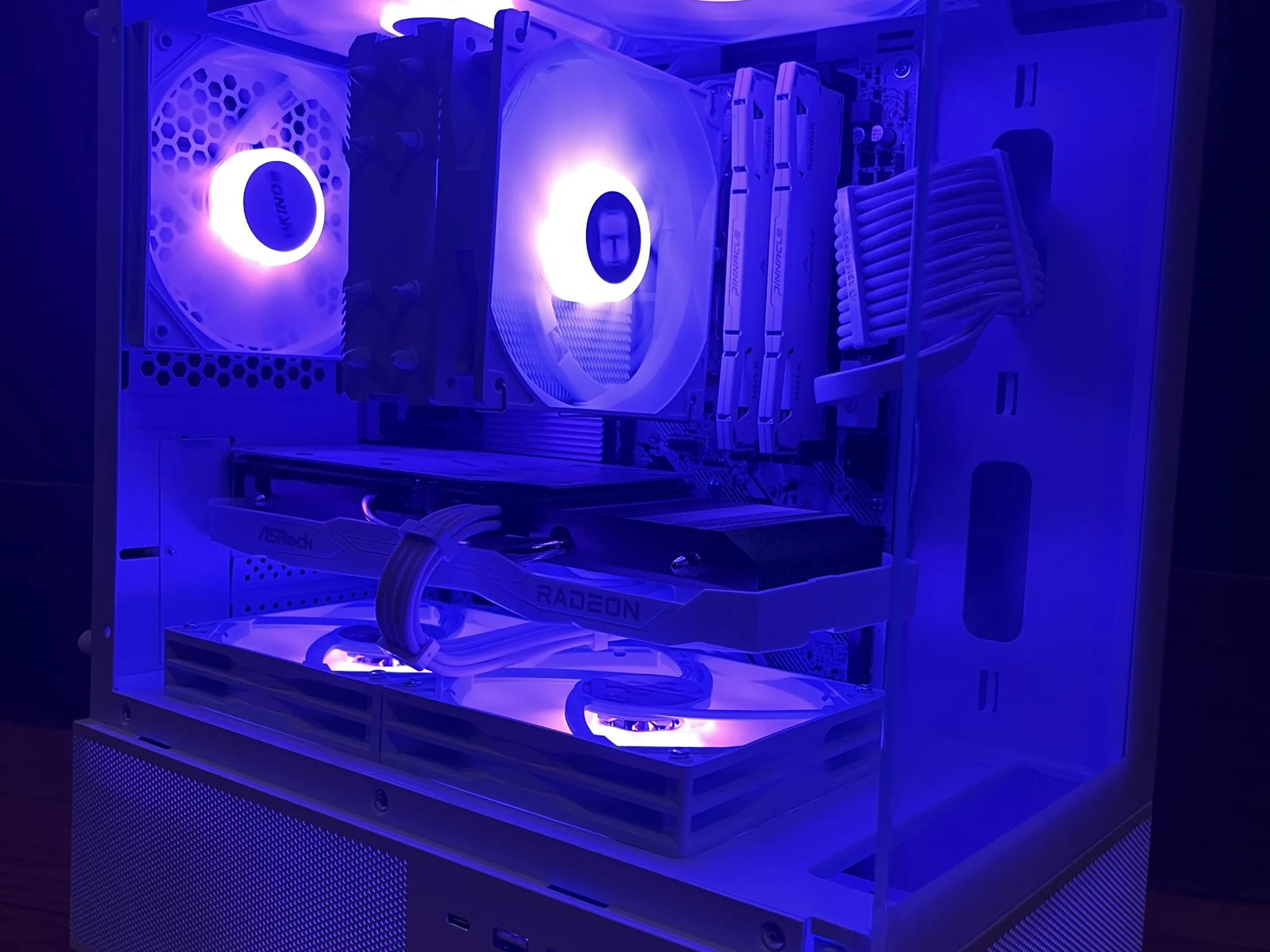 All White | RX 6600 | Ryzen 5 5600X | 32GB RAM | 1TB