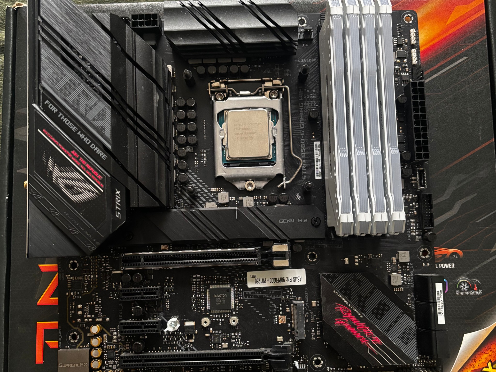 Combo I7 11700KF ROG strix B560-G gaming WiFi and 32G of Corsair 3600