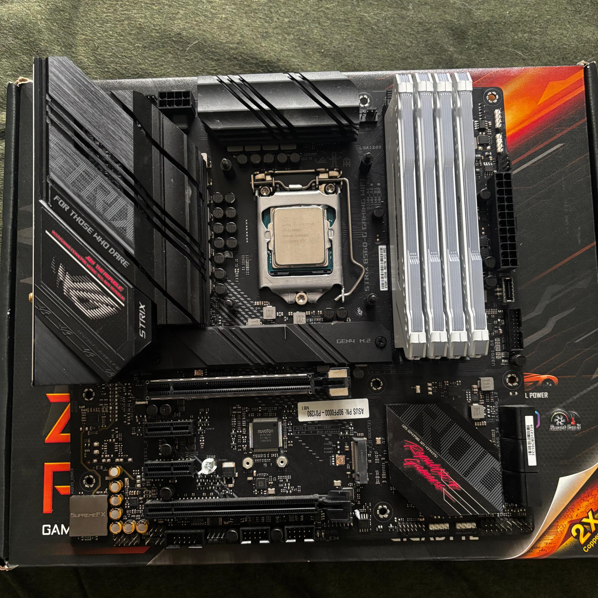 Combo I7 11700KF ROG strix B560-G gaming WiFi and 32G of Corsair 3600