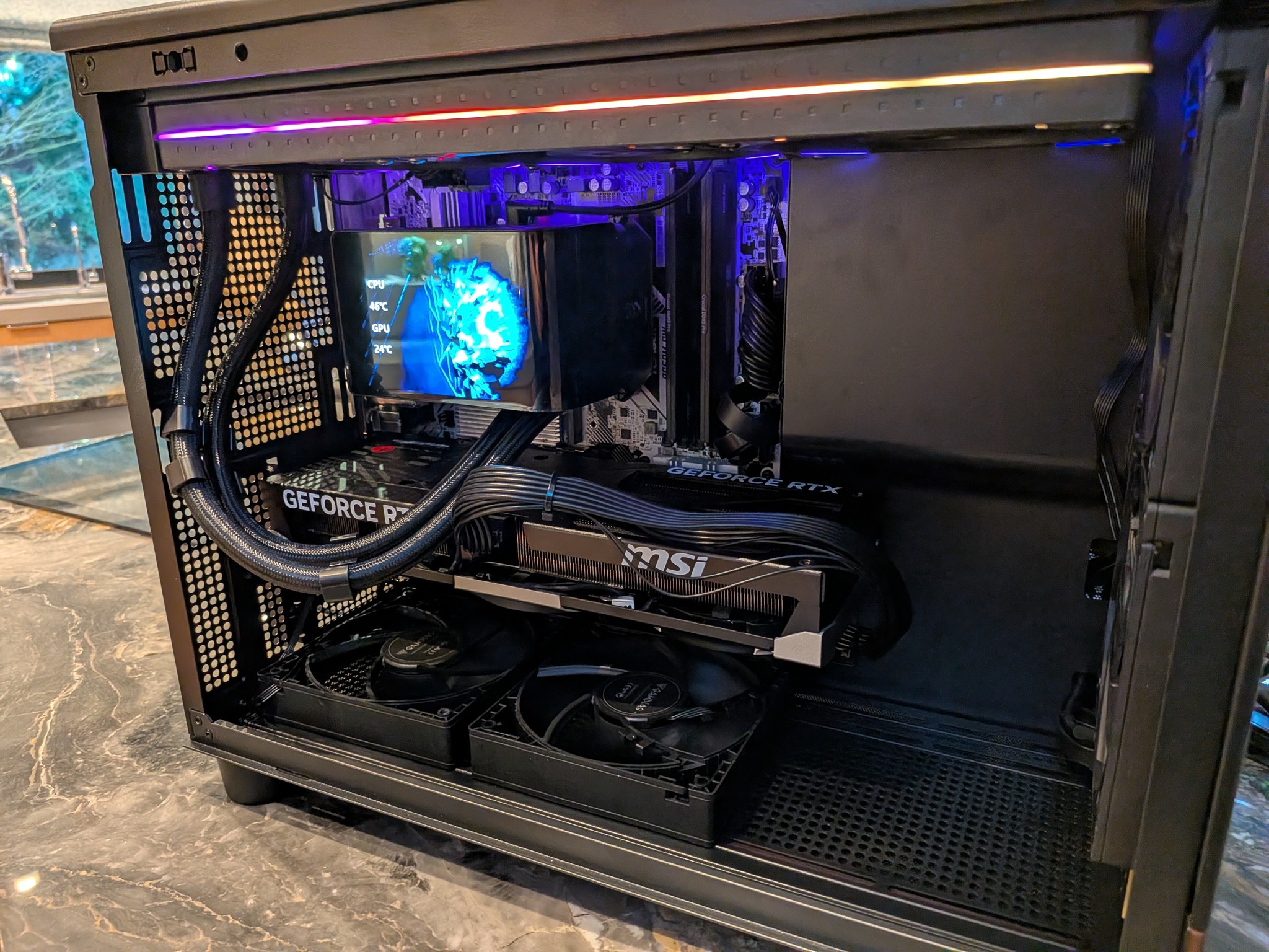 1440p Vision - RTX 5070, Ryzen 7 7700X, 32 GB DDR5 RAM, 2 TB Gen 4 SSD, Liquid Cooled, RGB