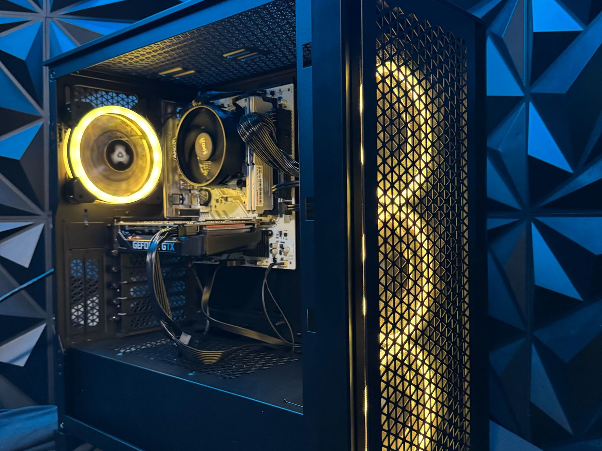 💰 Budget Baddie 1660 💀🔥 Ryzen 2600| GTX 1660Super| 16 GB DDR4 |1.75 TB Storage