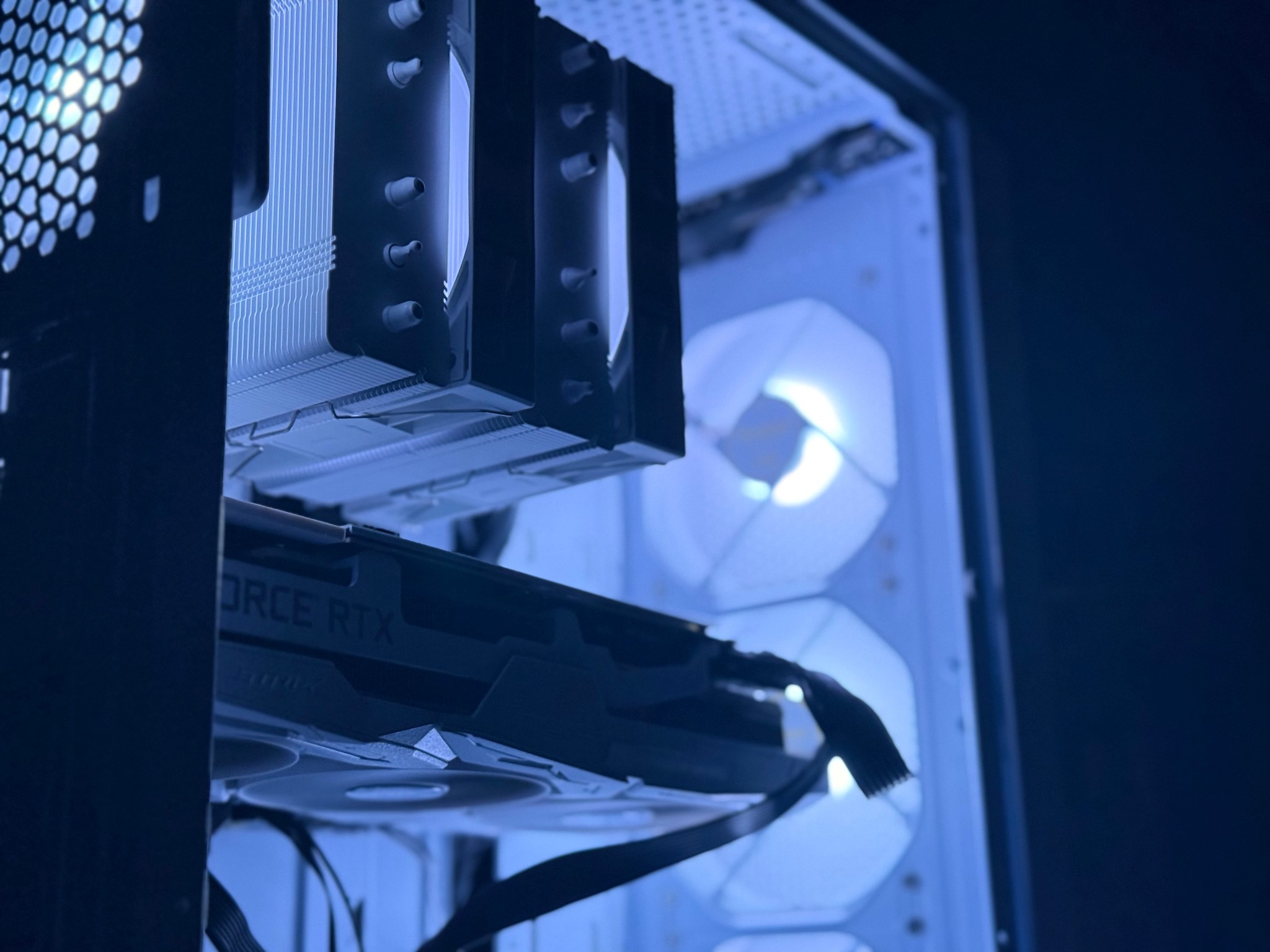 White RTX 2080 SUPER Gaming PC | Ryzen 5 3600 | RGB | Win 11 Pro