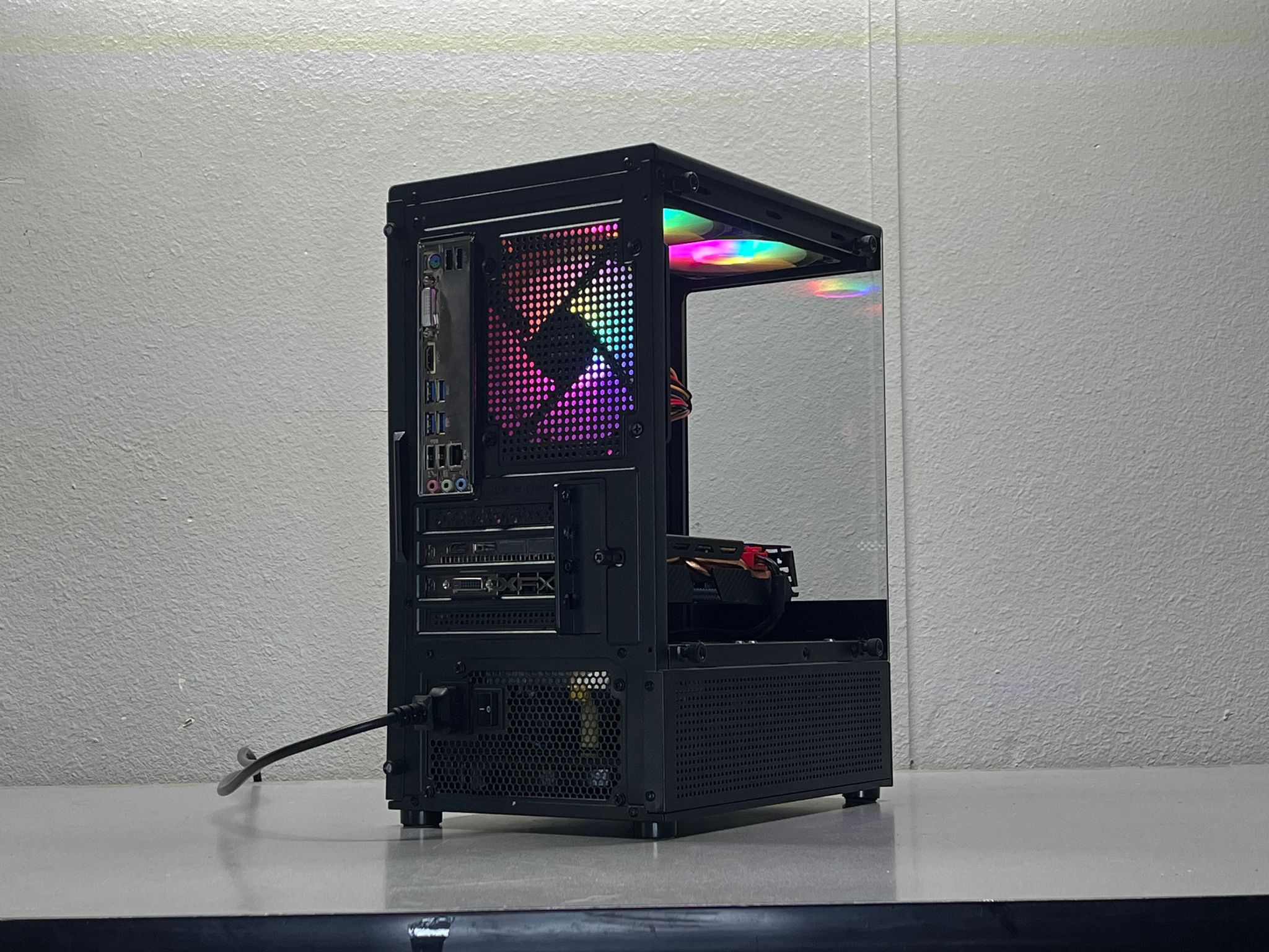 Radeon RX 580 8GB Custom Gaming PC - Ryzen 5 1600