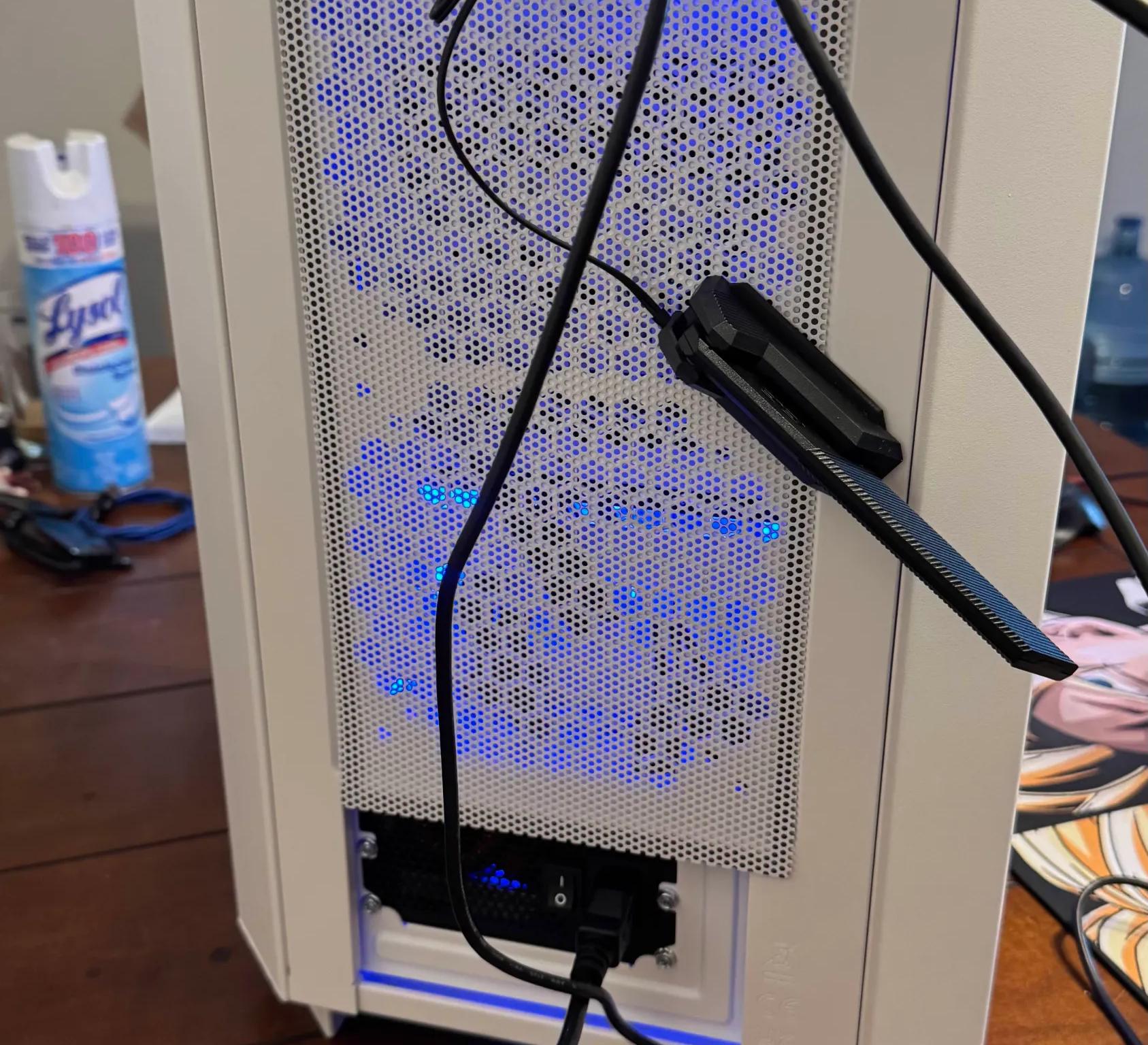 Tower 250|ROG Strix B650-I|9800X3D|32GB 6000Mts|2TB|4070Ti Super