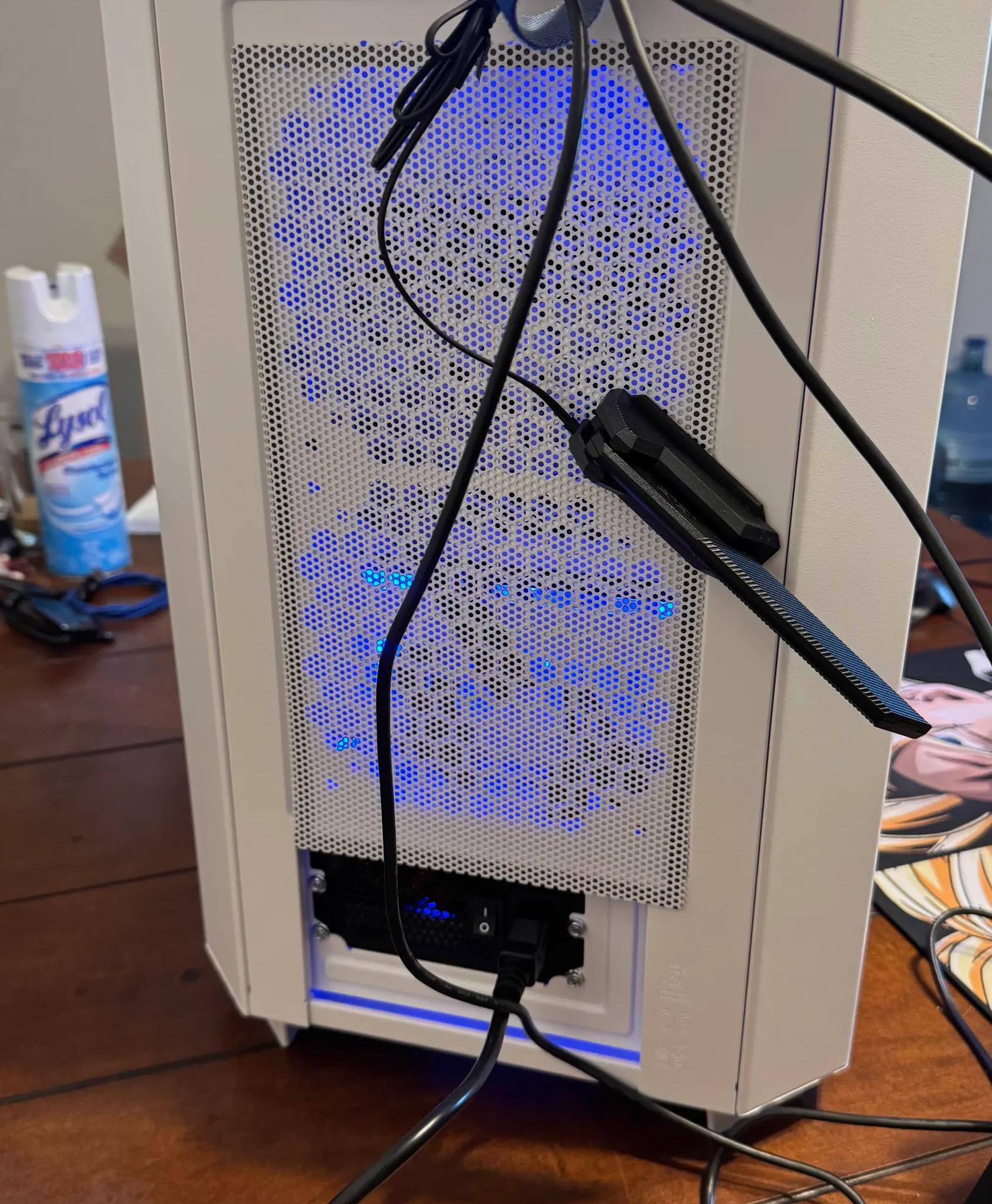 Tower 250|ROG Strix B650-I|9800X3D|32GB 6000Mts|2TB|4070Ti Super