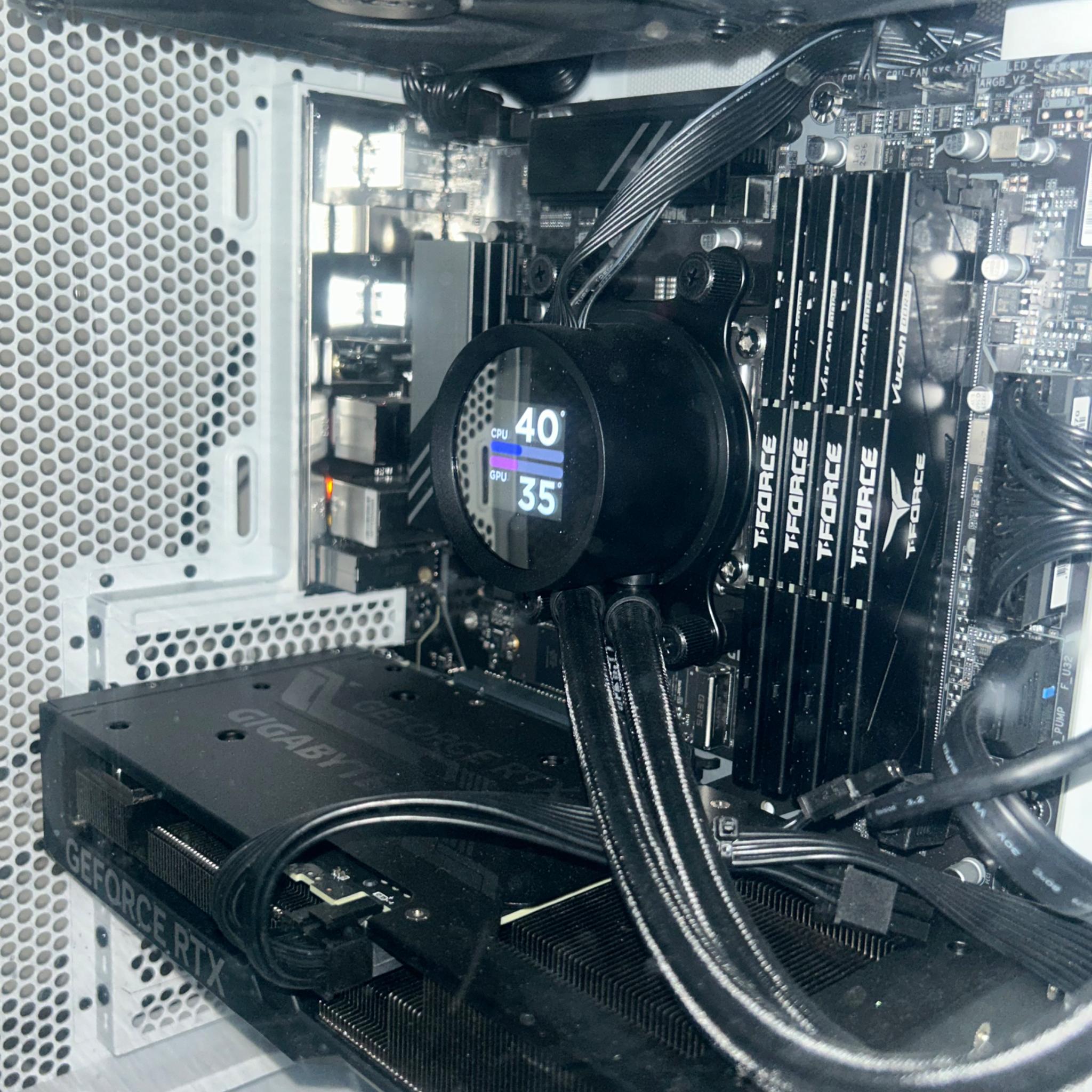 1440p RYZEN 7 9700x 4070 Gaming PC