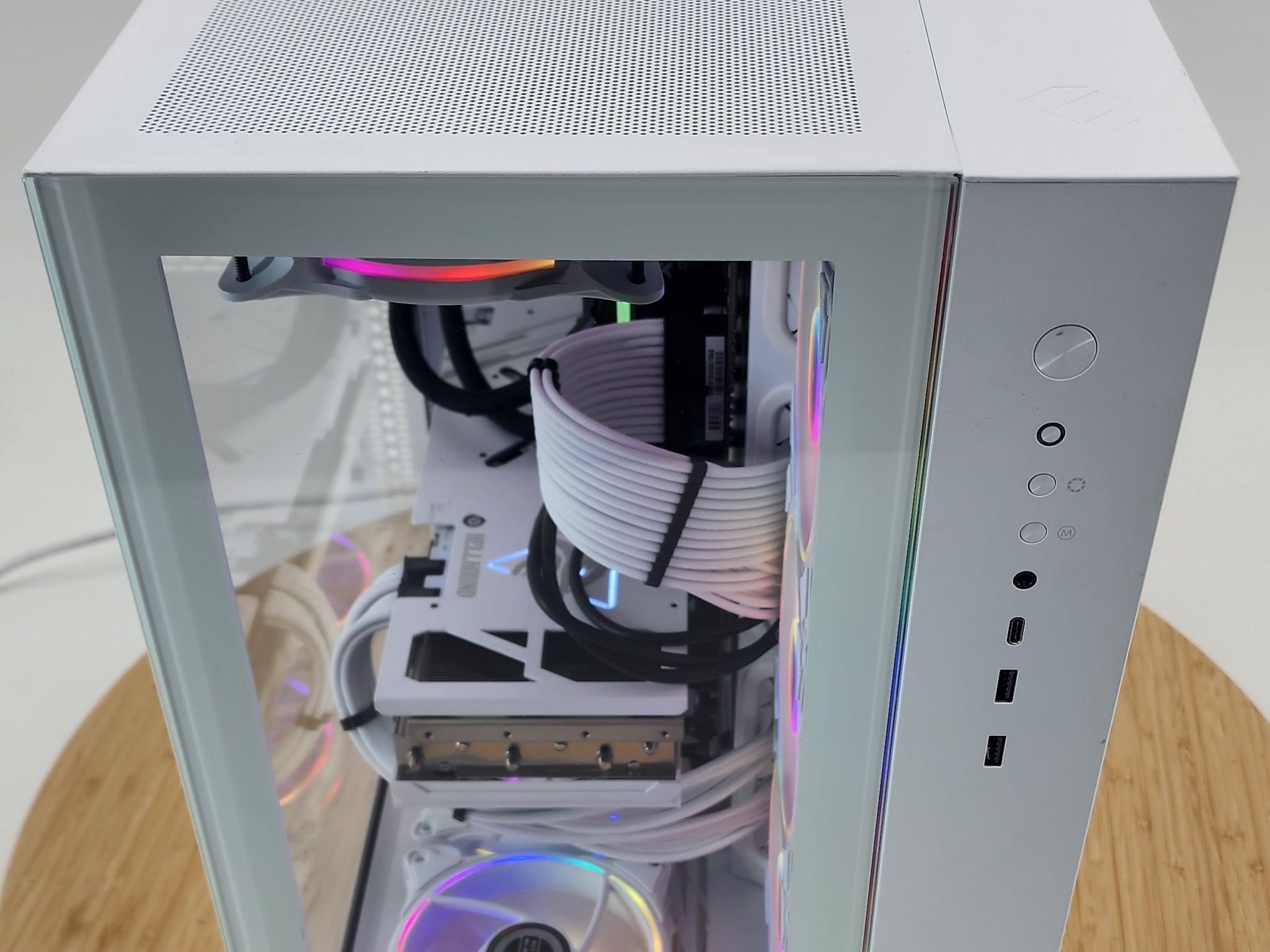 Gaming PC Ryzen 9 7950X 32GB RAM 1TB SSD RX 7900 XTX 24GB Windows 11 Computer