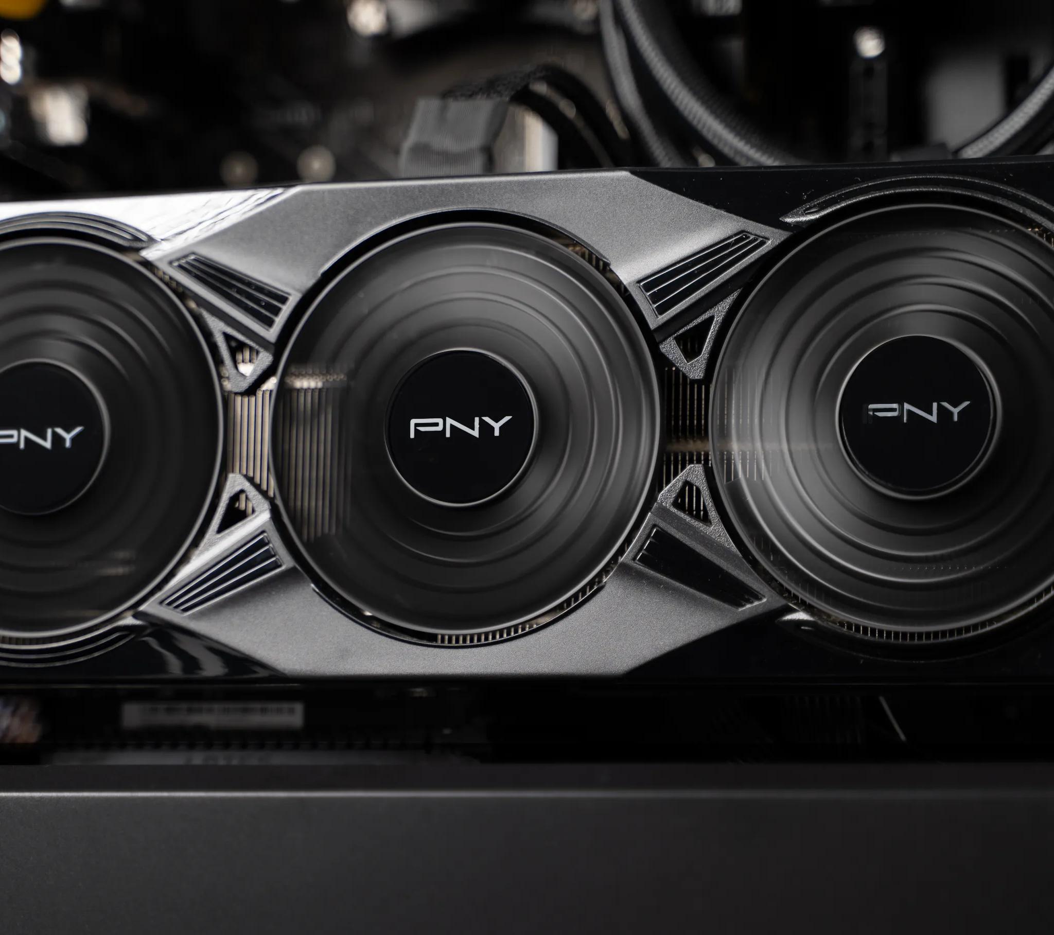 “Darcware.Deux” RTX 5070 Ryzen 7 7800X3D 32GB 2TB Windows 11 Workstation Gaming PC