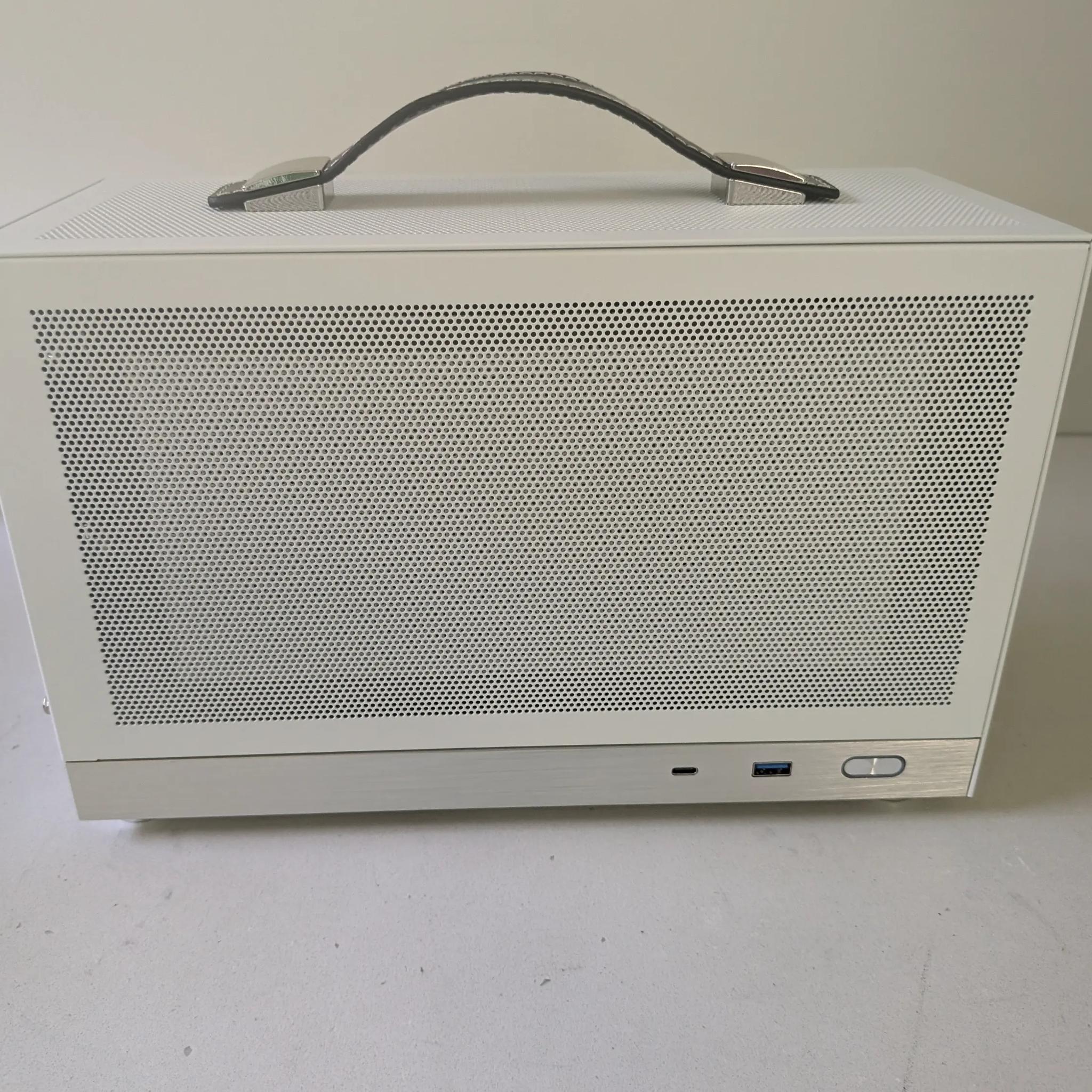 RX 9070 Mini ITX Gaming PC - Ryzen 5 7600X3D, AMD Radeon RX 9070, 64 GB DDR5, 4 TB NVME