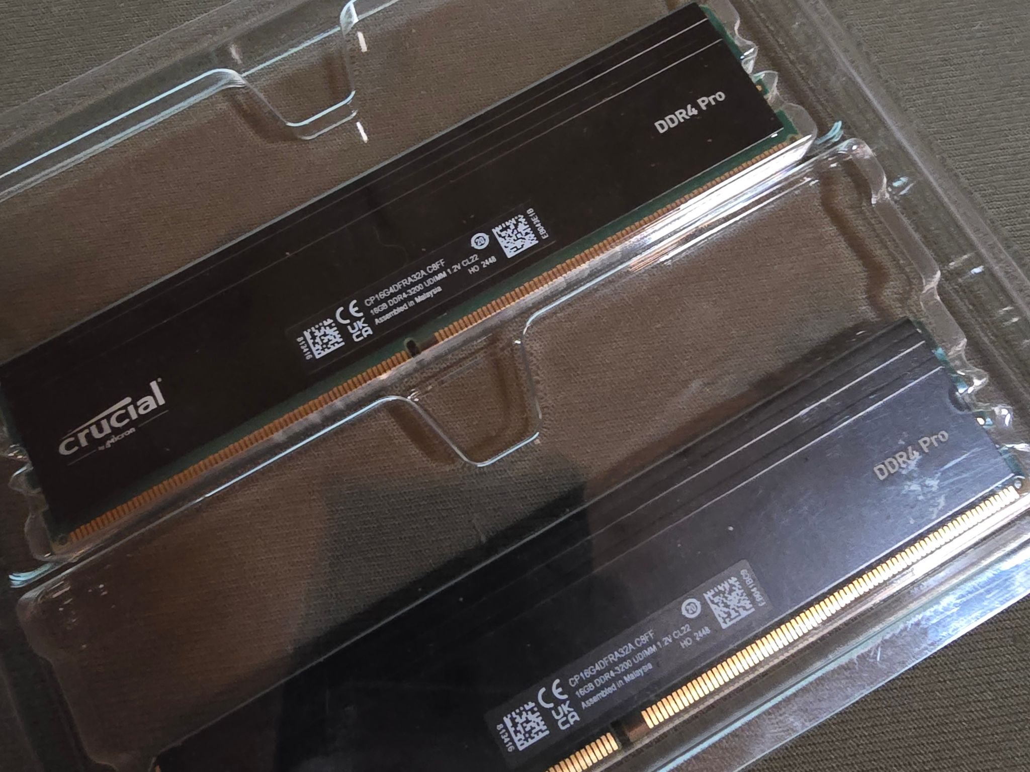 Crucial Pro 32GB DDR4 RAM Kit (2x16GB) High-Performance 3200MHz CL22