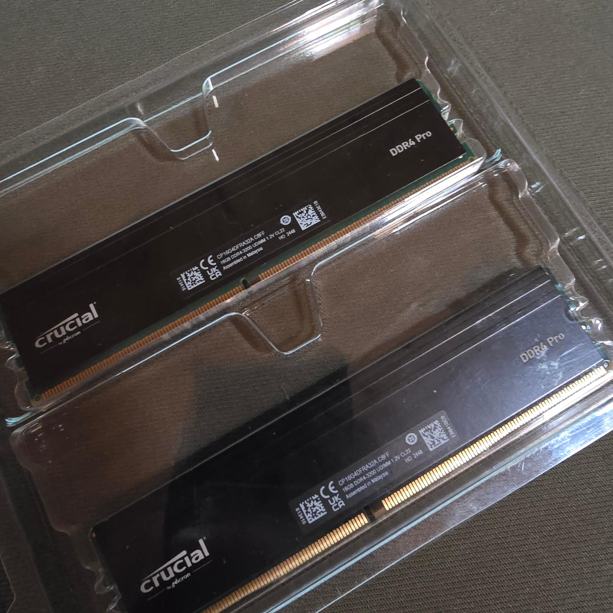 Crucial Pro 32GB DDR4 RAM Kit (2x16GB) High-Performance 3200MHz CL22