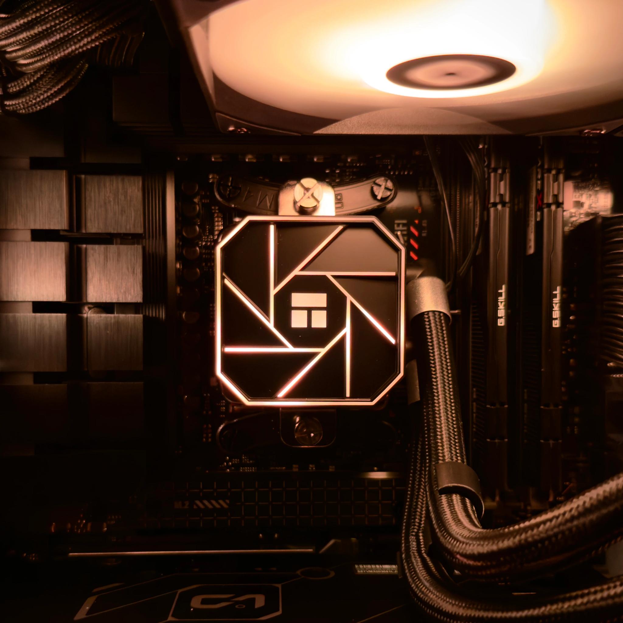 🤖 Cyclone 🤖 RTX 4070 Super / AMD R5 7600X3D / 1TB NVME / 32GB DDR5 RAM / 240 AIO / Windows 11 Pro