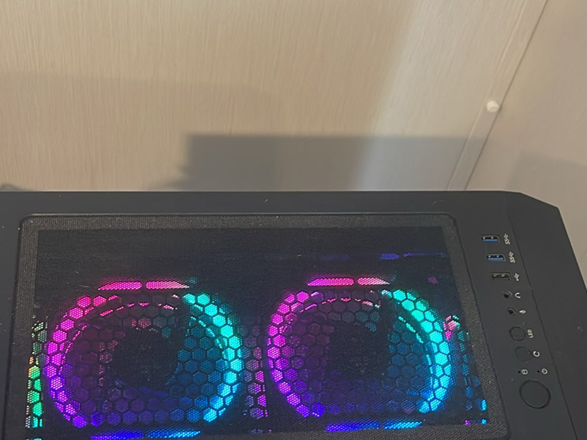 BUDGET |  Ryzen 7 3700X Gaming PC | RTX 2060 | 32GB RAM | 1.5TB Storage | WiFi | Ready to Game