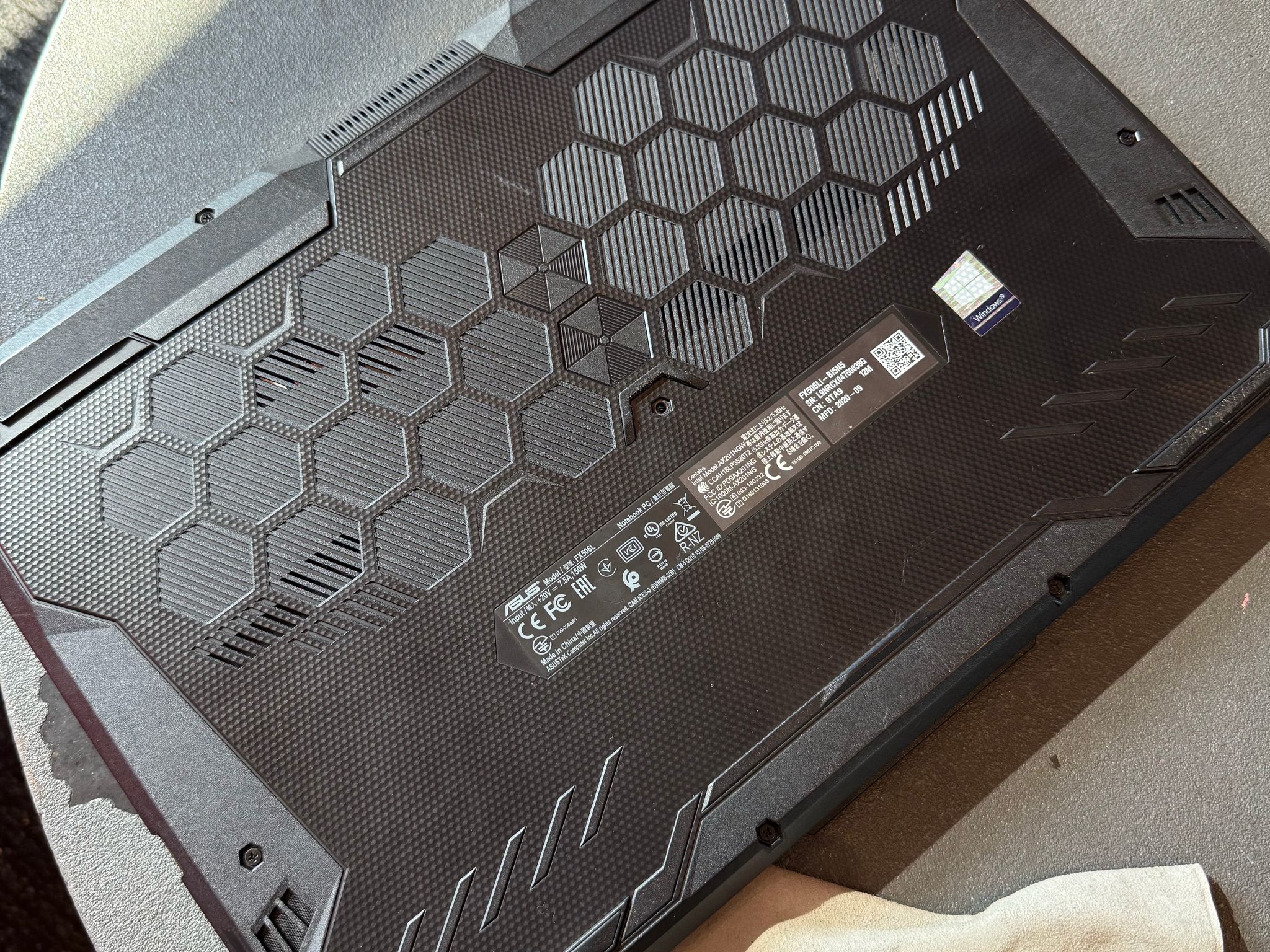 ASUS TUF Gaming F15 FX506LI 15.6" i5-10300H Nvidia GTX 1650 TI 8GB RAM 256GB SSD