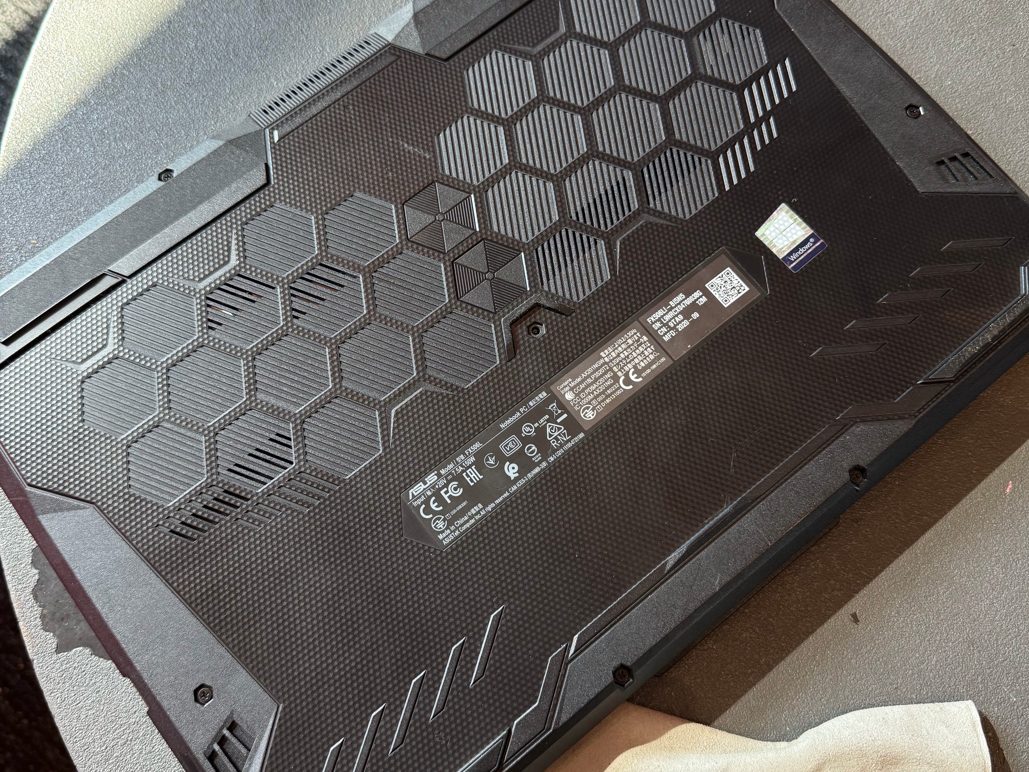 ASUS TUF Gaming F15 FX506LI 15.6" i5-10300H Nvidia GTX 1650 TI 8GB RAM 256GB SSD