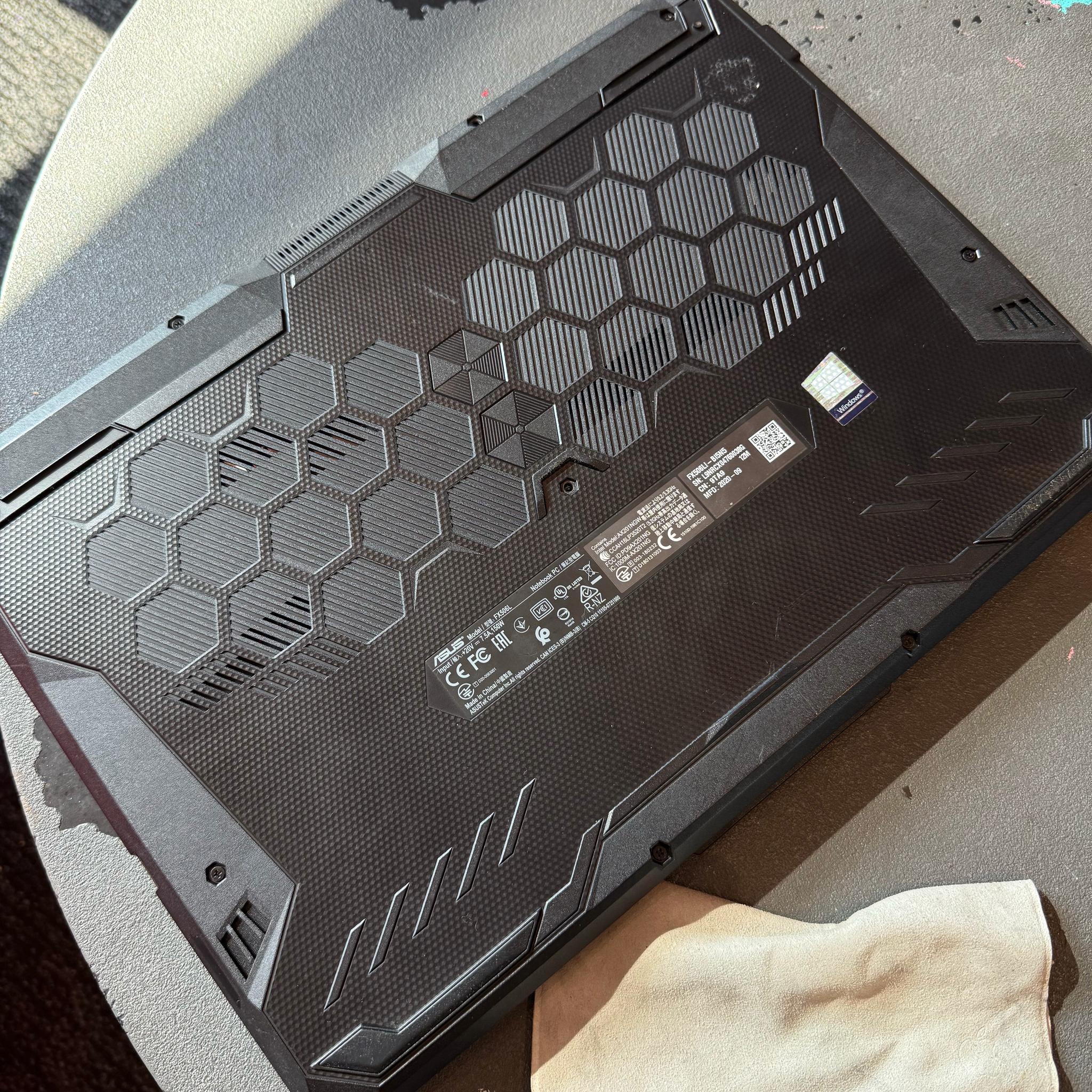 ASUS TUF Gaming F15 FX506LI 15.6" i5-10300H Nvidia GTX 1650 TI 8GB RAM 256GB SSD
