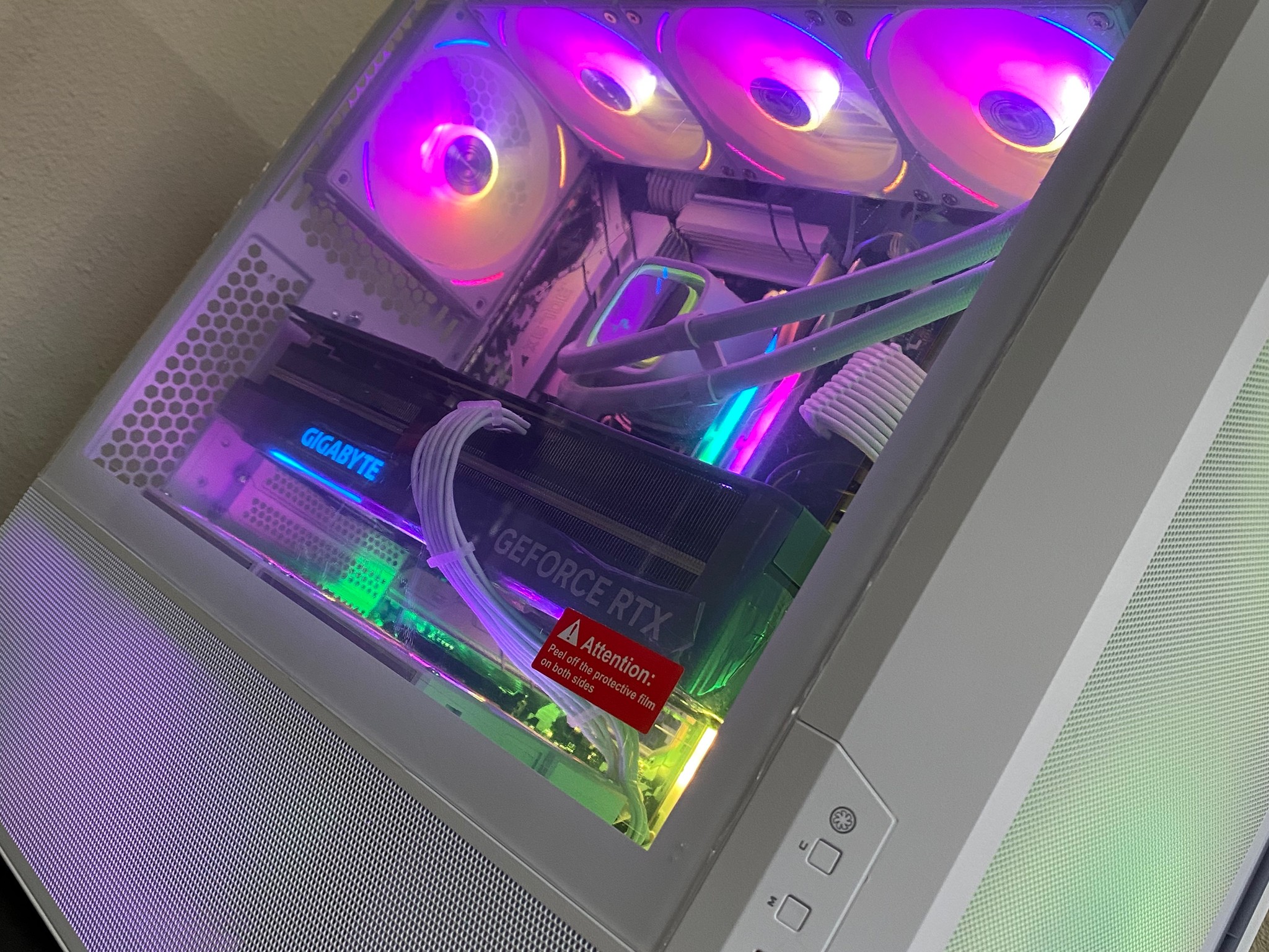 Manganese II Ryzen 7 7700X RTX 4080 32GB DDR5 6000 CL 30 2TB NVME 