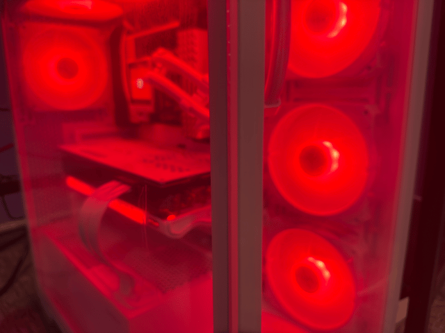 ⚪️All White⚪️ 1440p Mid-Ranged Gaming PC (3070 ti with ryzen 5 5600X3D)