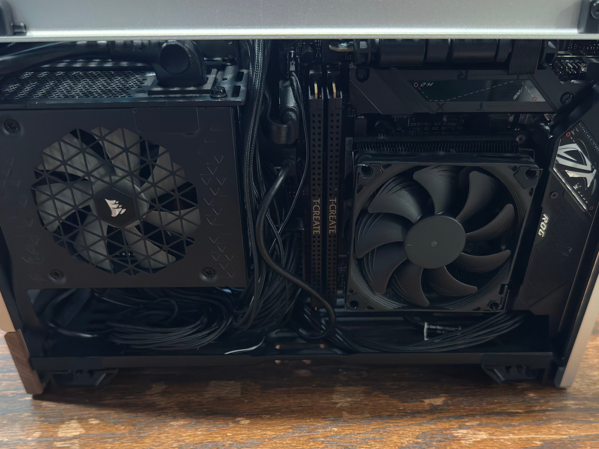 Minimalist RTX 4070TI Super X Ryzen 7 7800X3D PRO PC