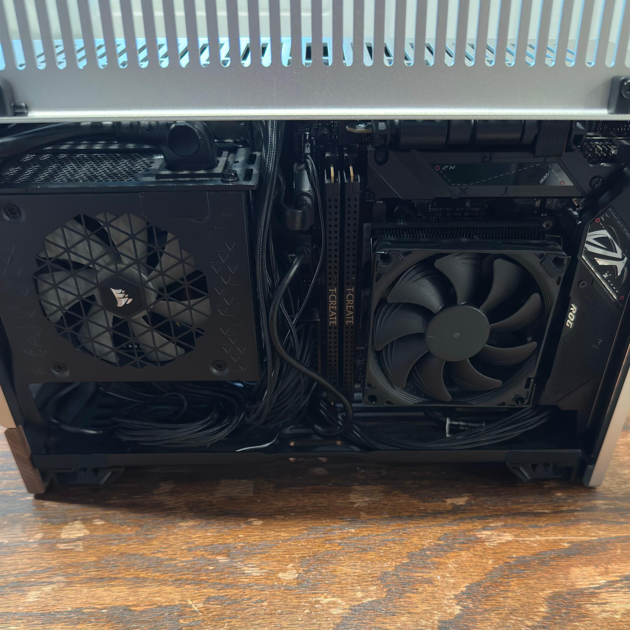 Minimalist RTX 4070TI Super X Ryzen 7 7800X3D PRO PC